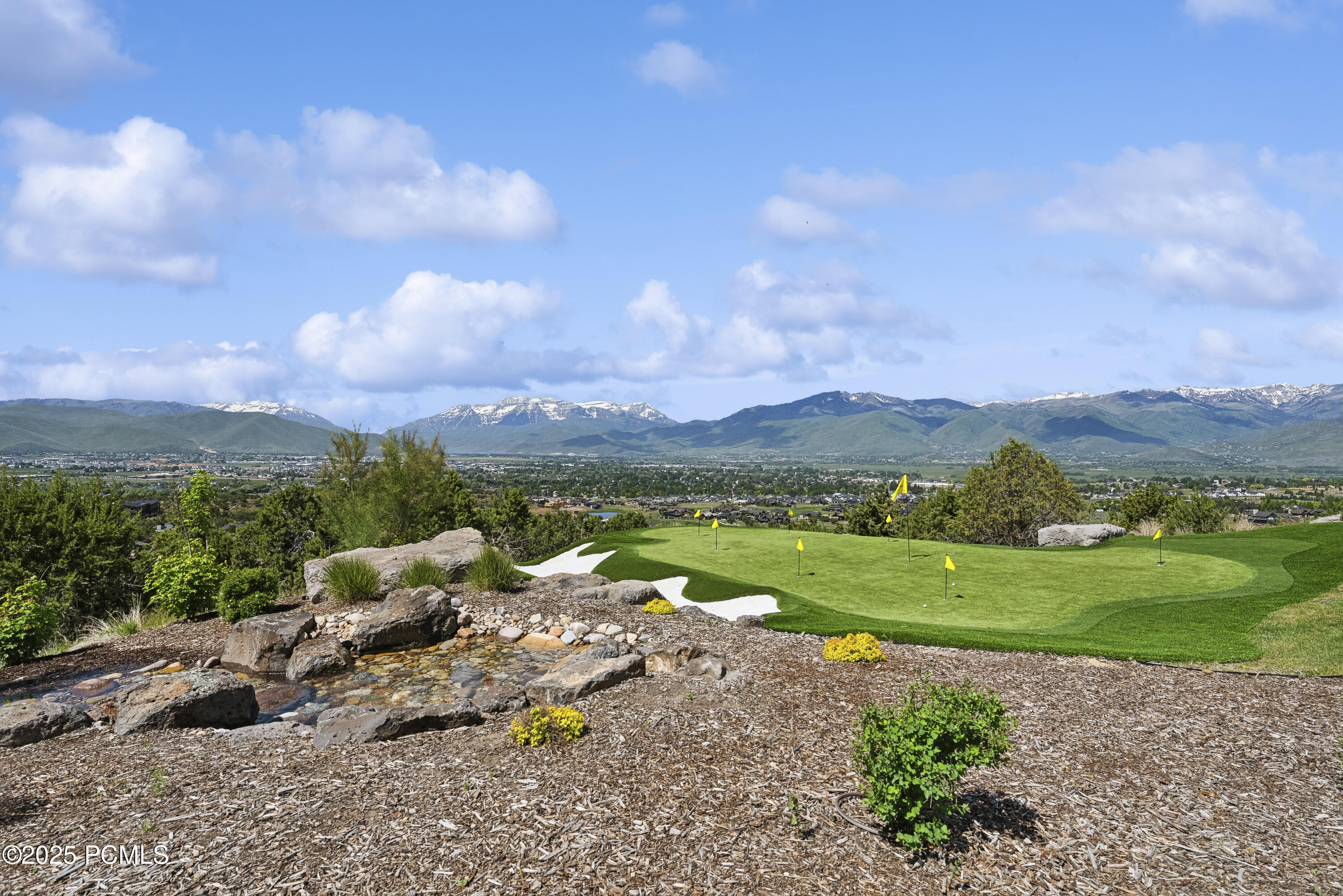 831 N Explorer Peak Drive