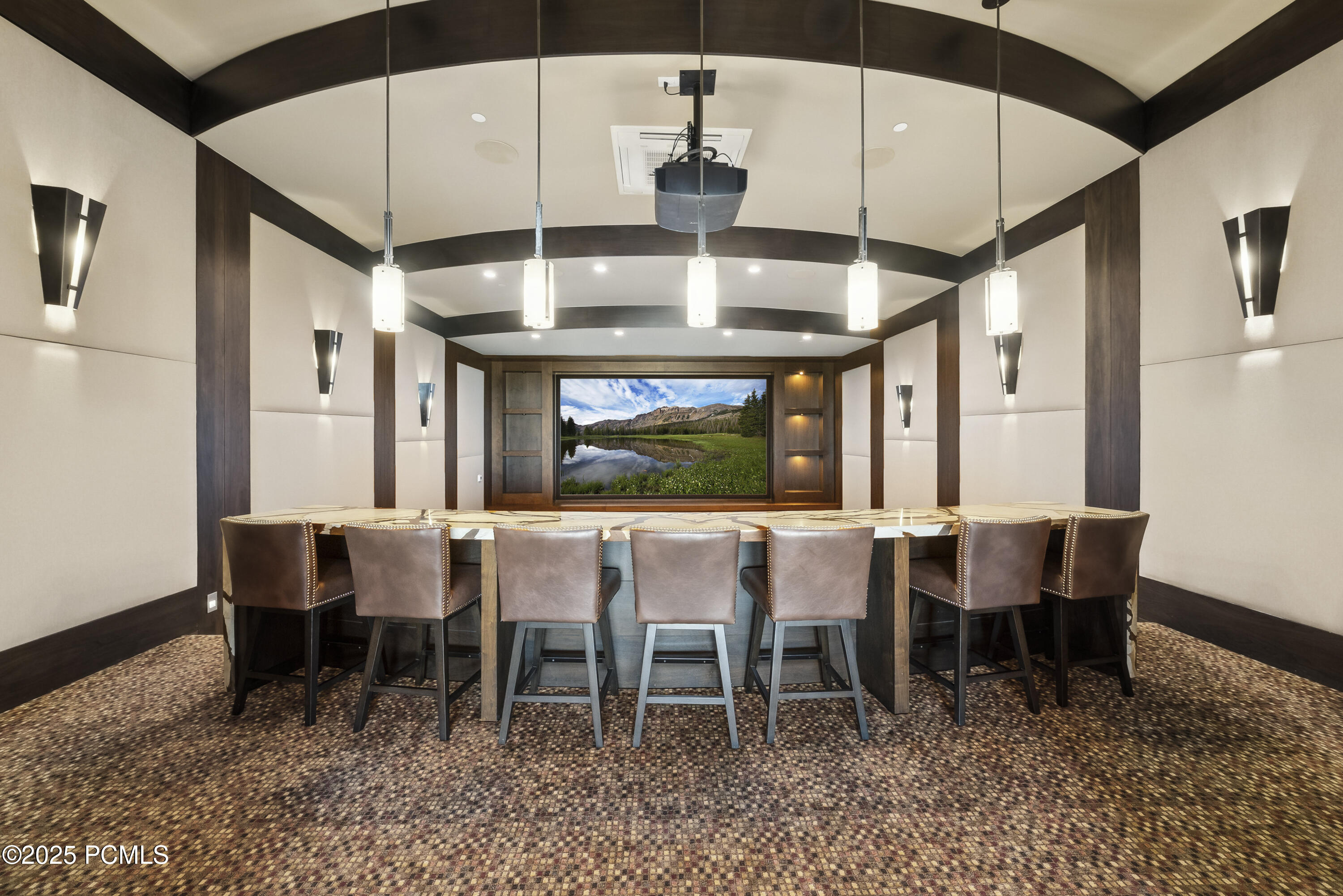 831 N Explorer Peak Drive