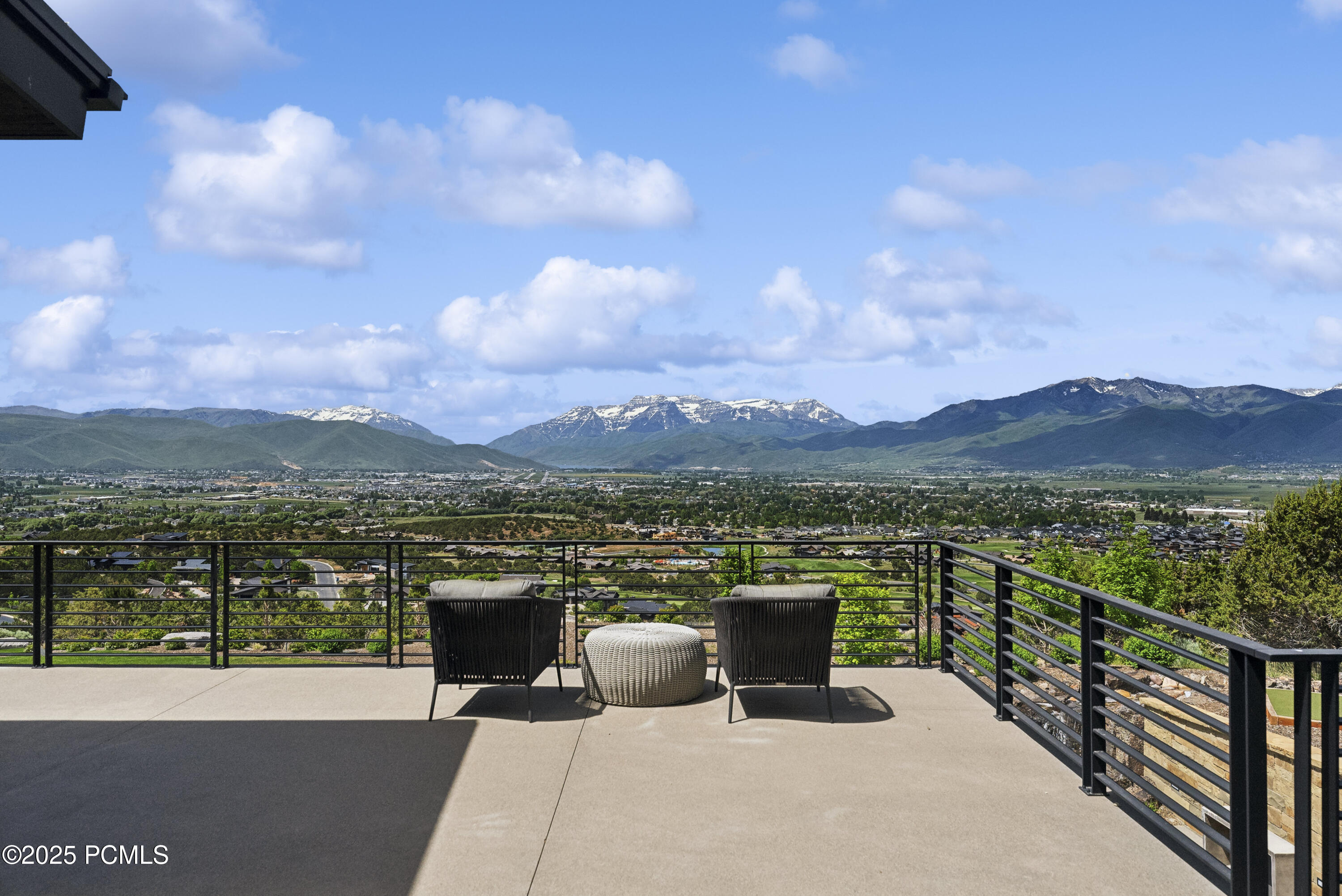 831 N Explorer Peak Drive