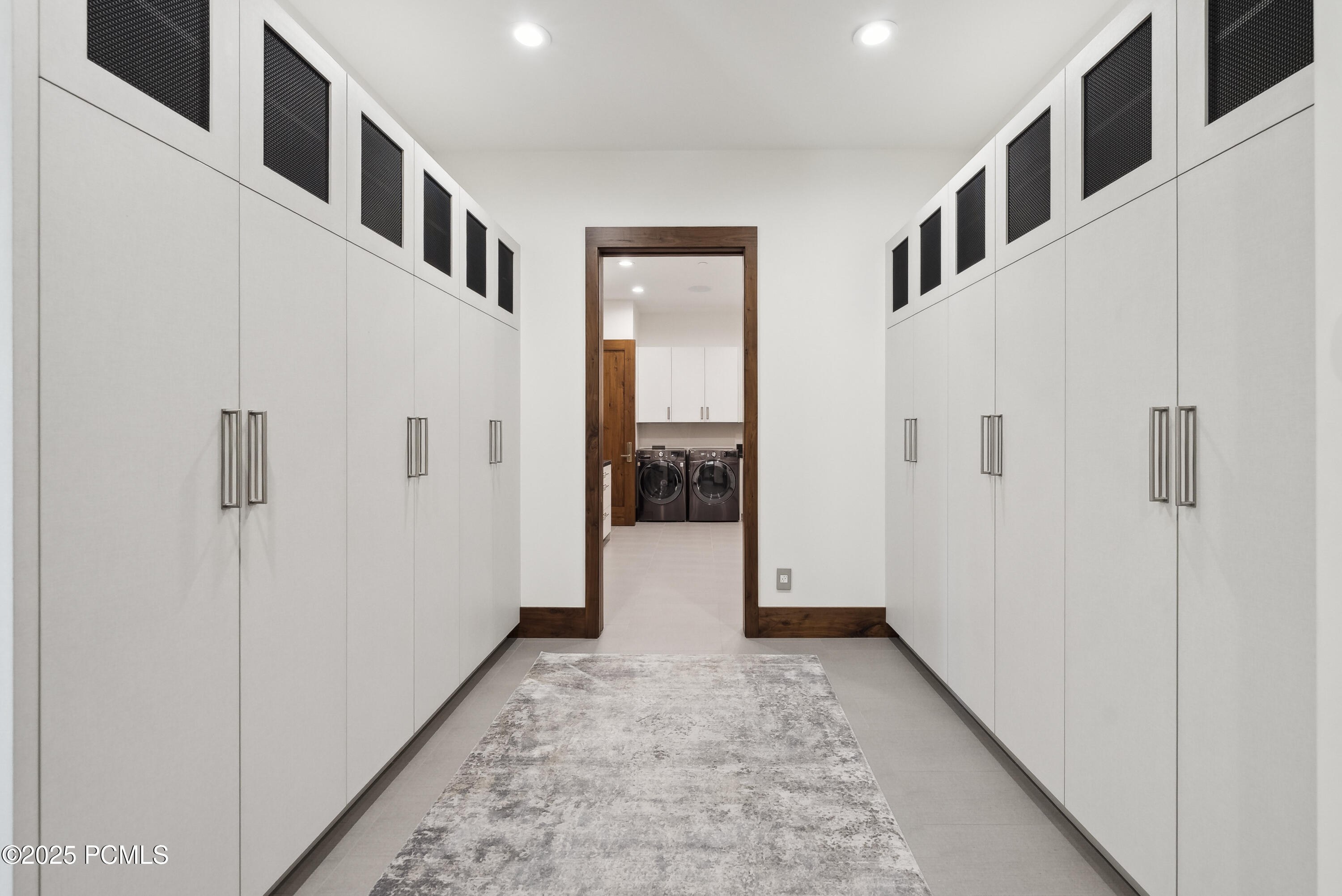 831 N Explorer Peak Drive