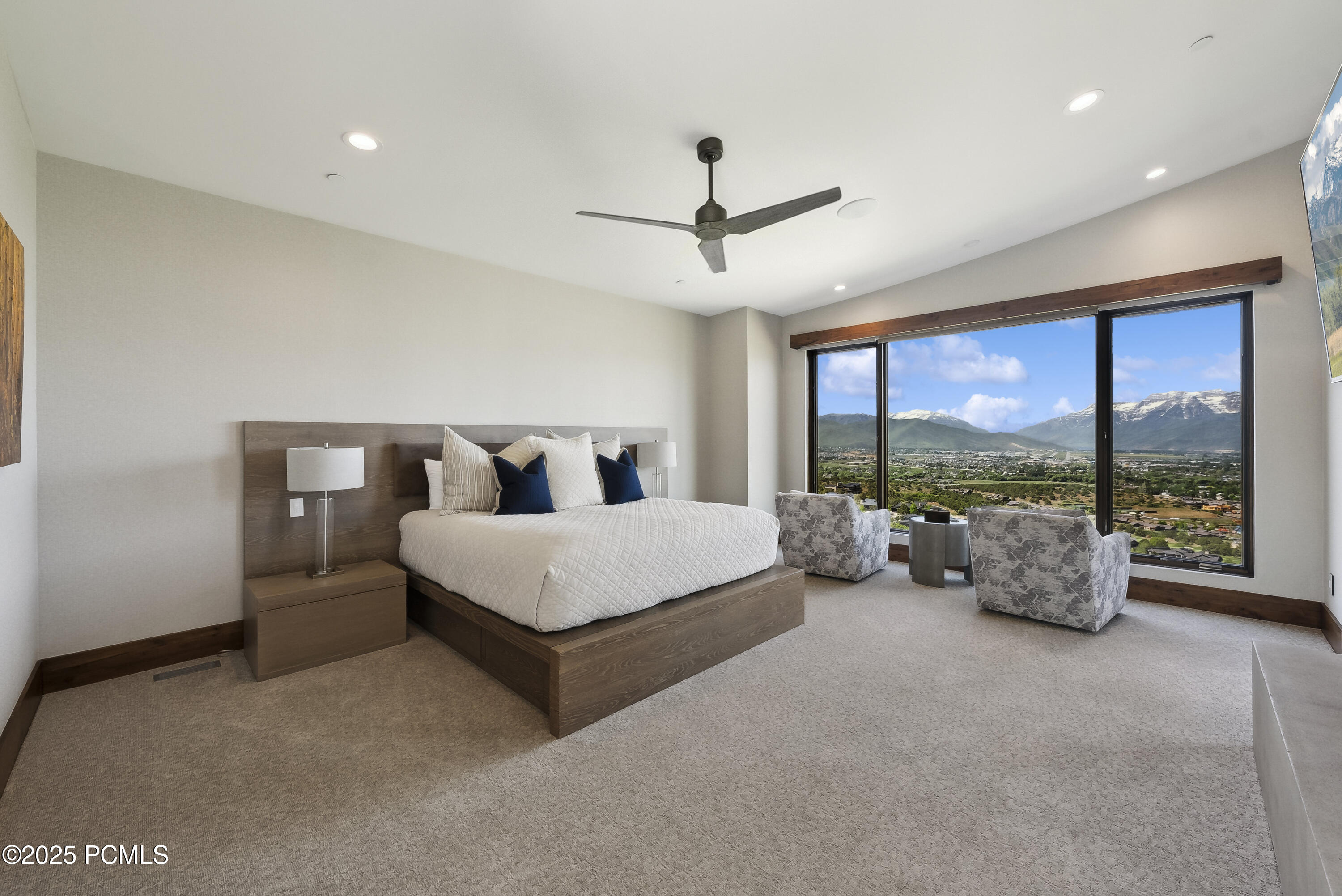 831 N Explorer Peak Drive