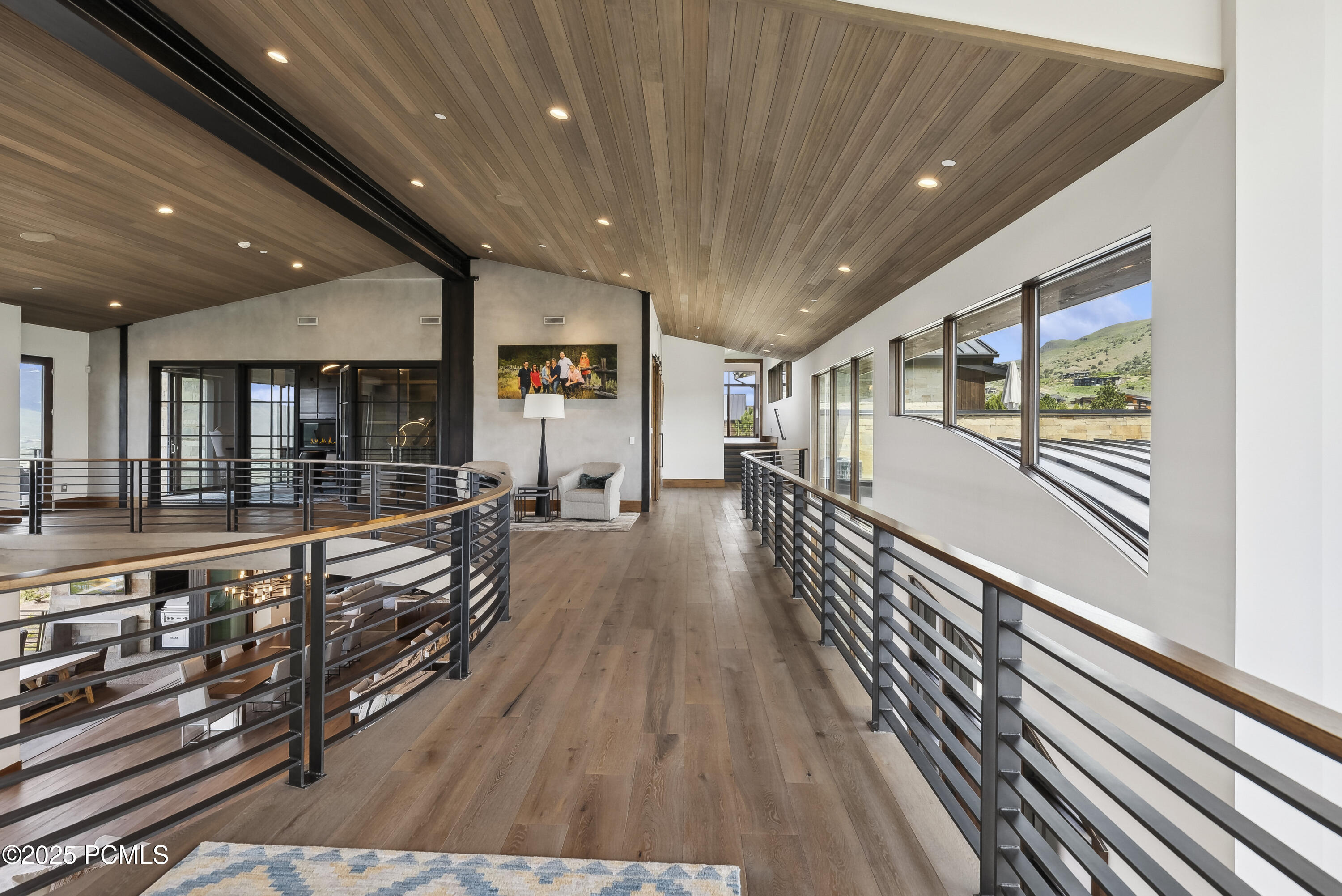 831 N Explorer Peak Drive