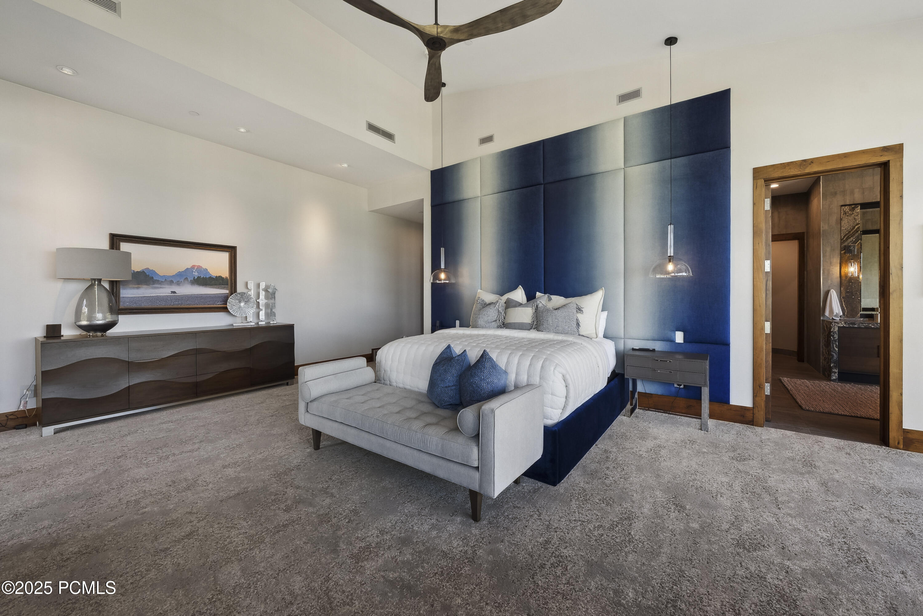 831 N Explorer Peak Drive