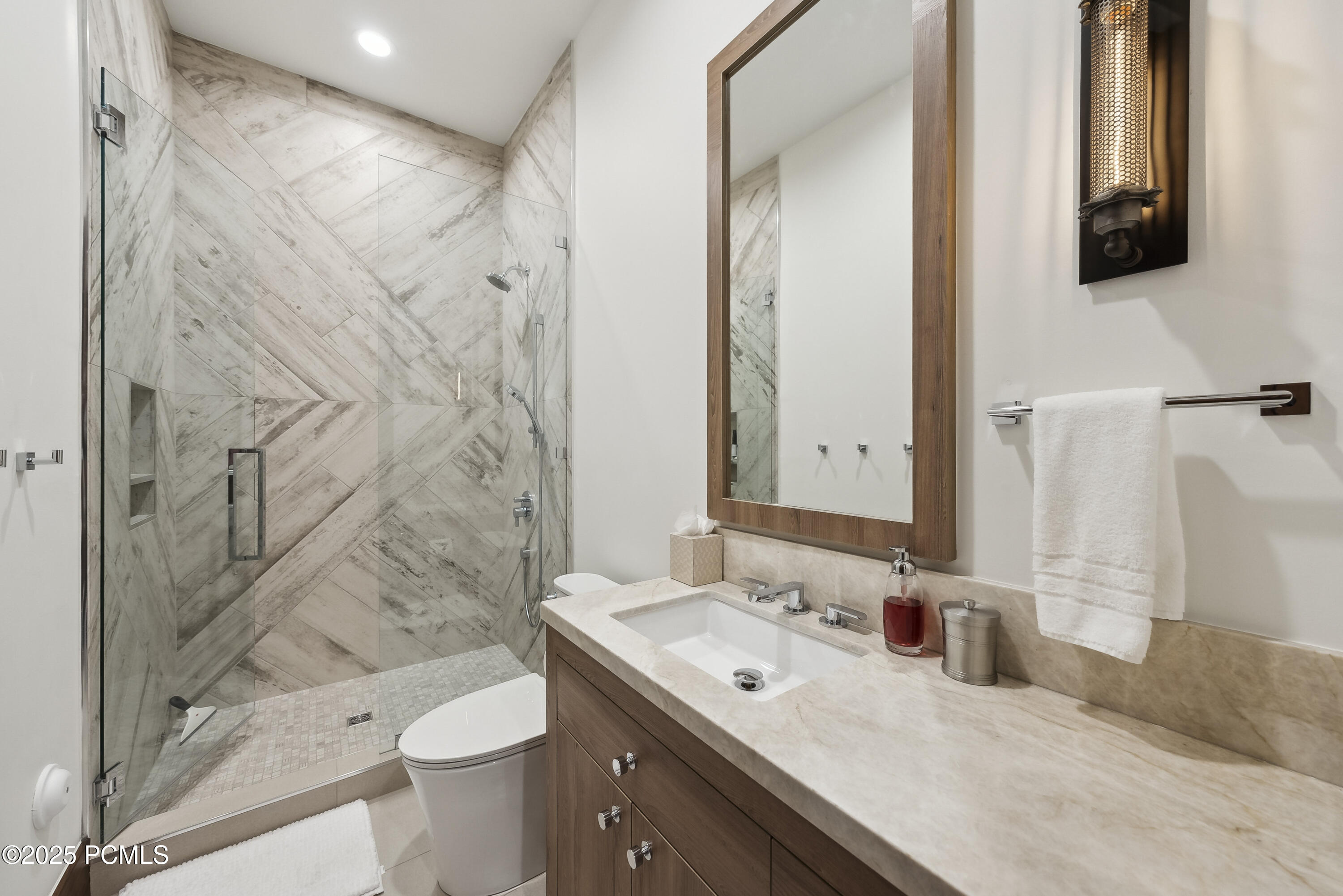 831 N Explorer Peak Drive