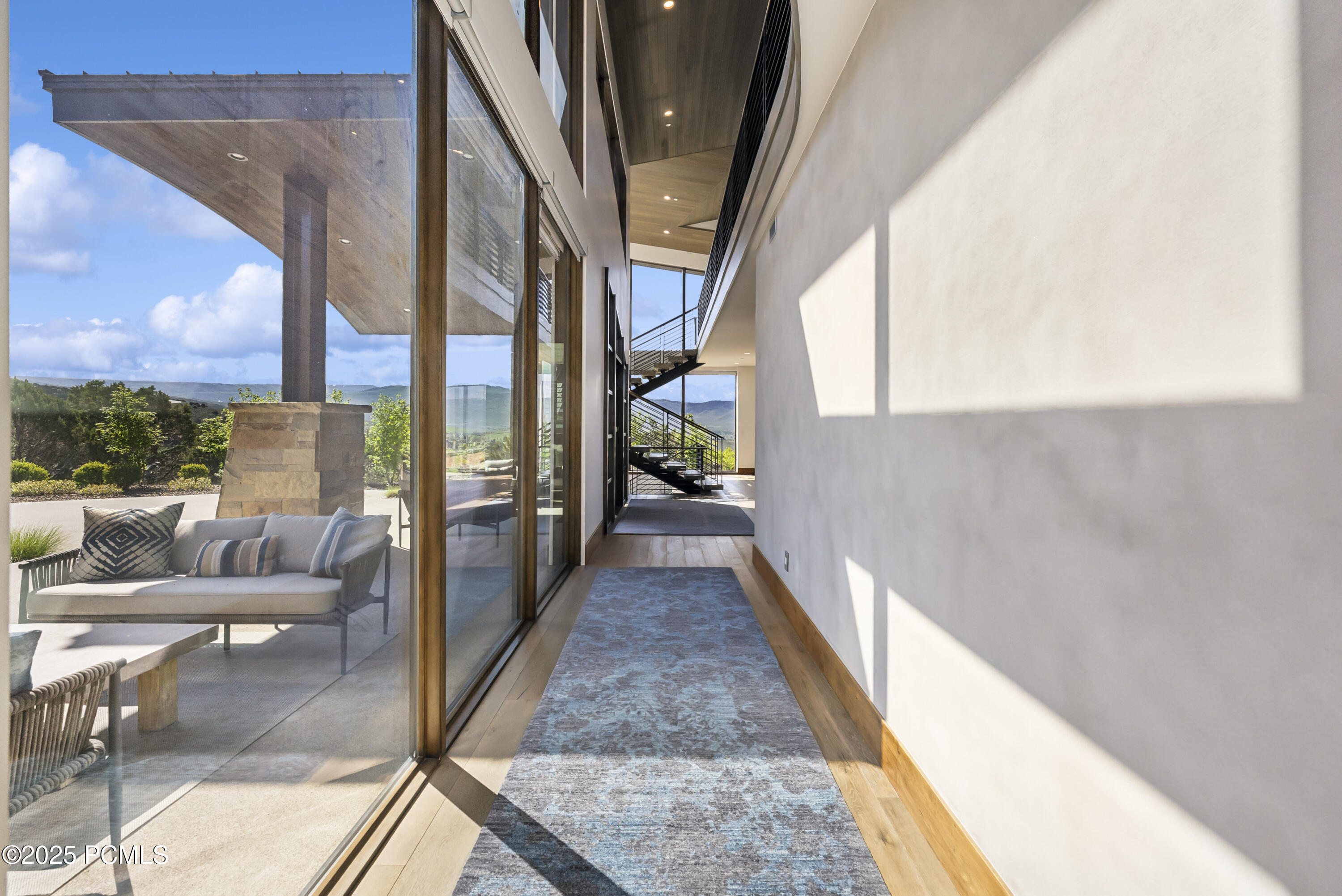 831 N Explorer Peak Drive