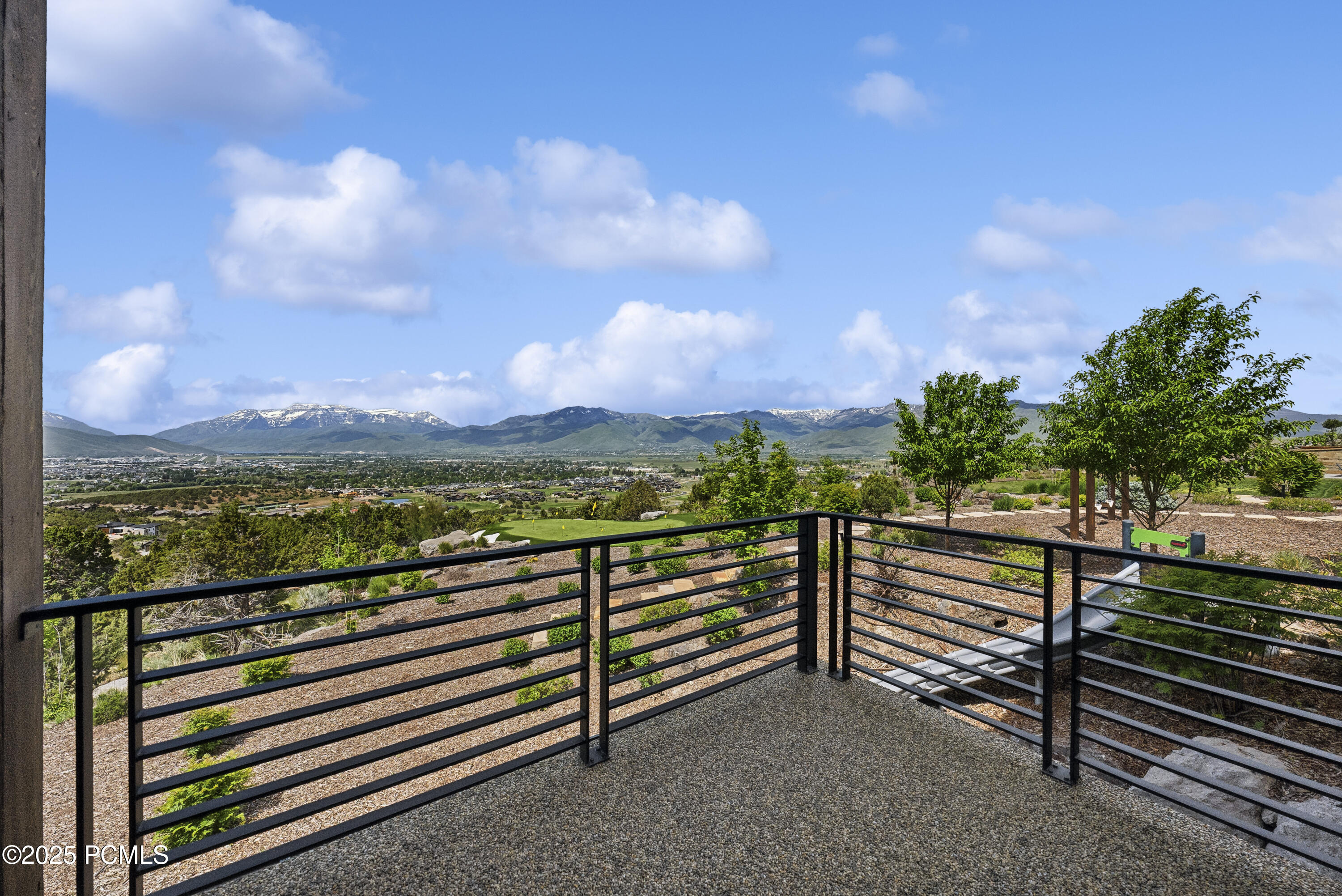 831 N Explorer Peak Drive