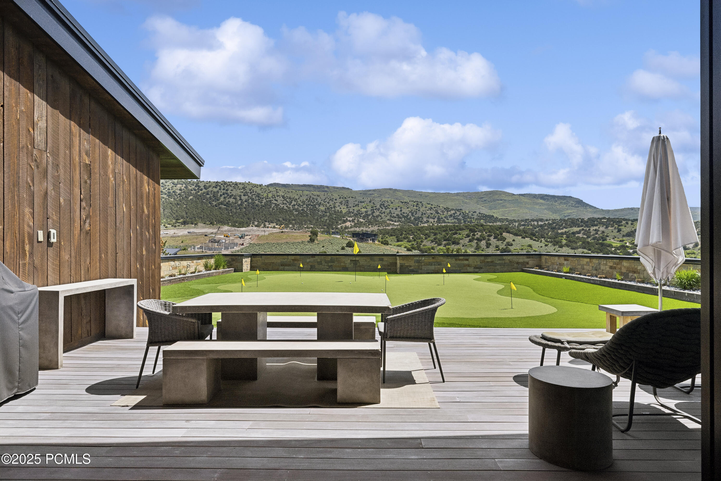 831 N Explorer Peak Drive