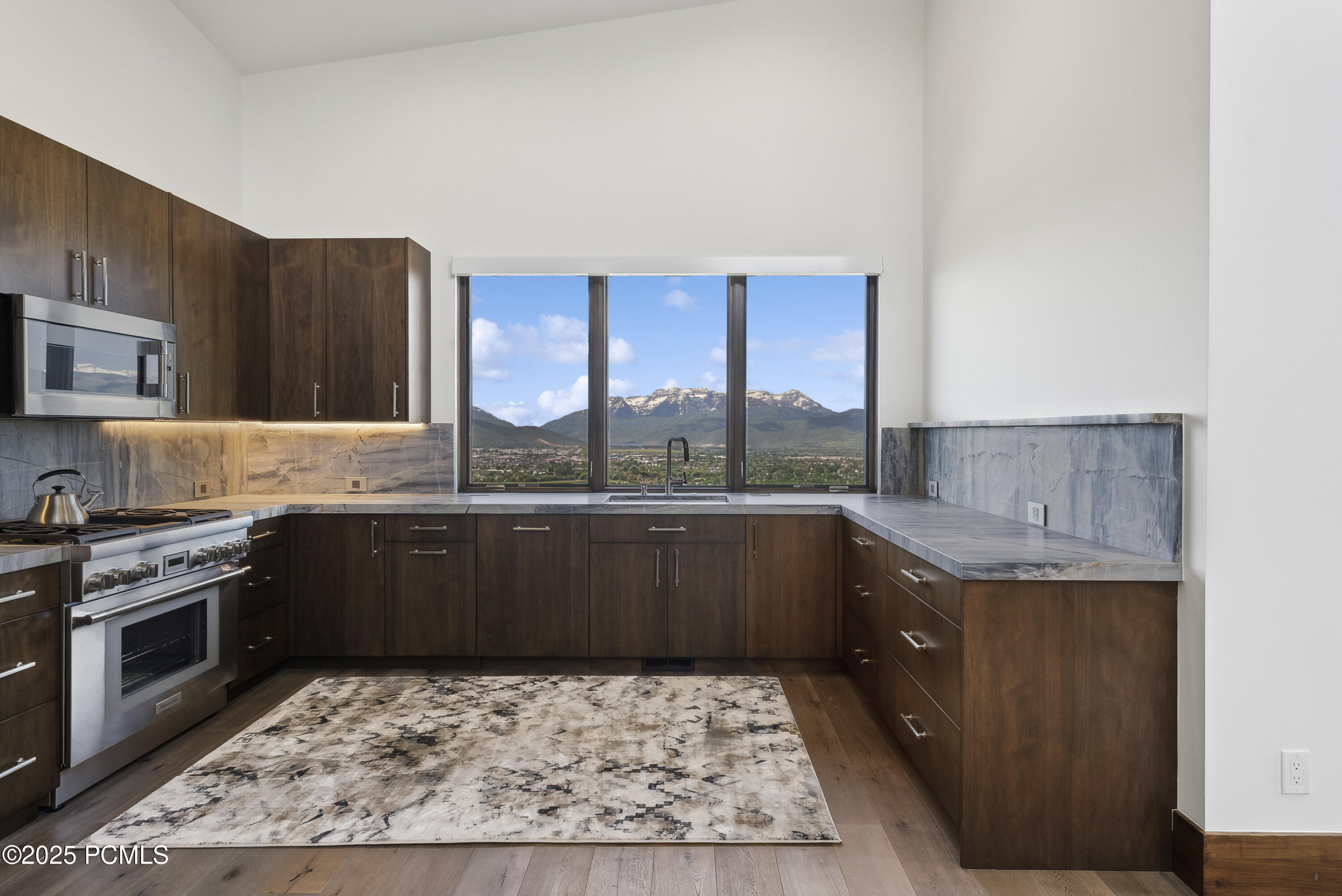 831 N Explorer Peak Drive