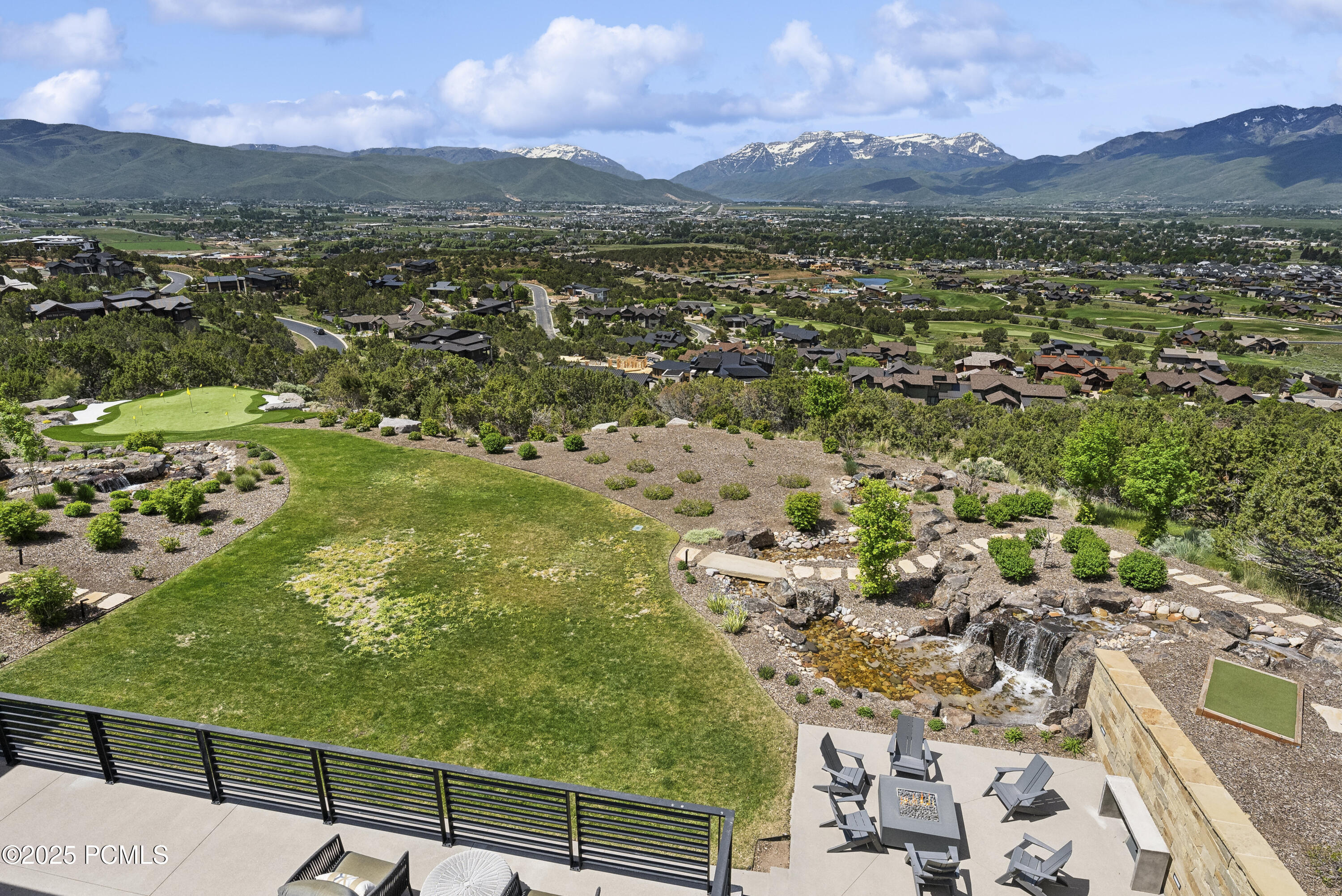 831 N Explorer Peak Drive