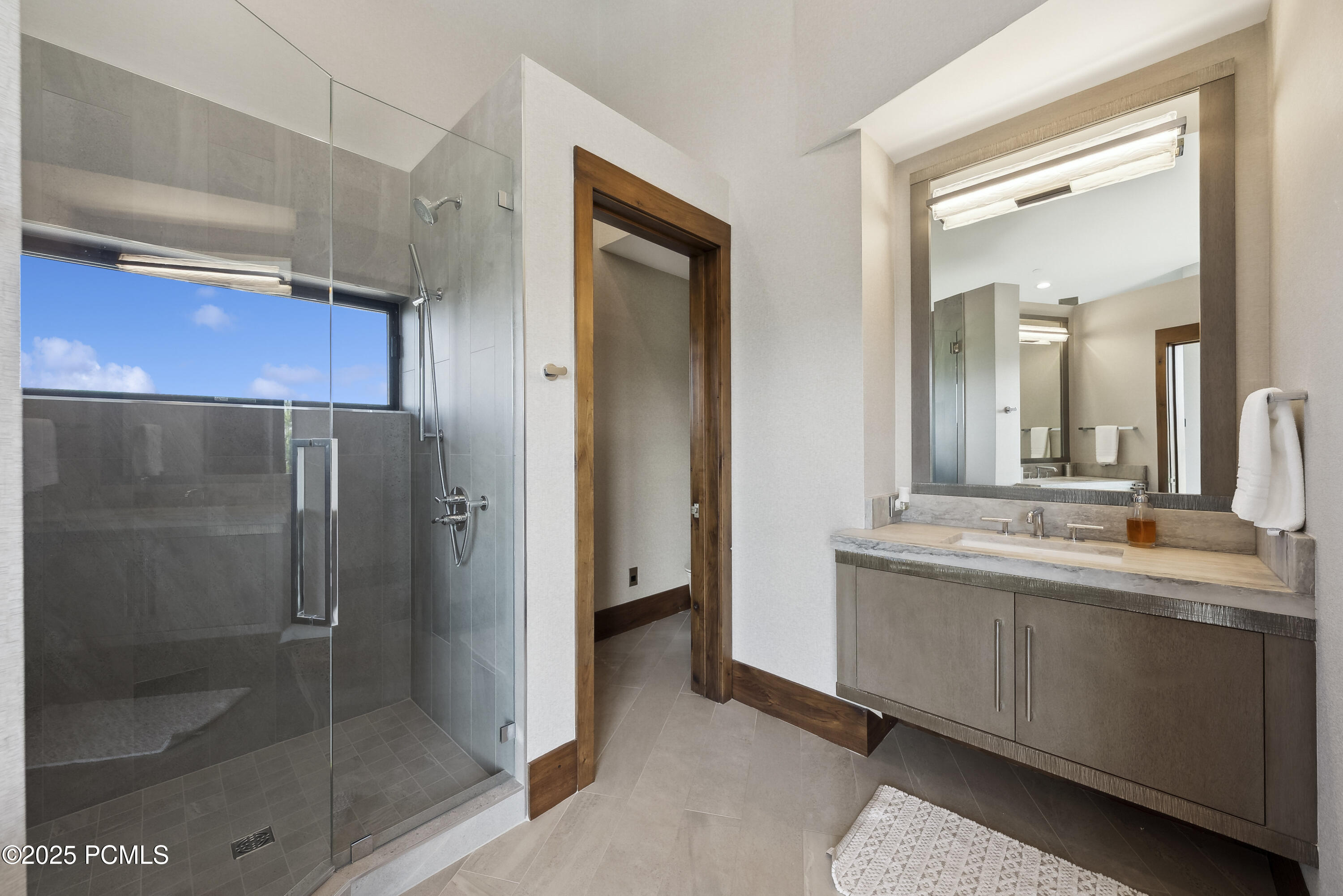 831 N Explorer Peak Drive