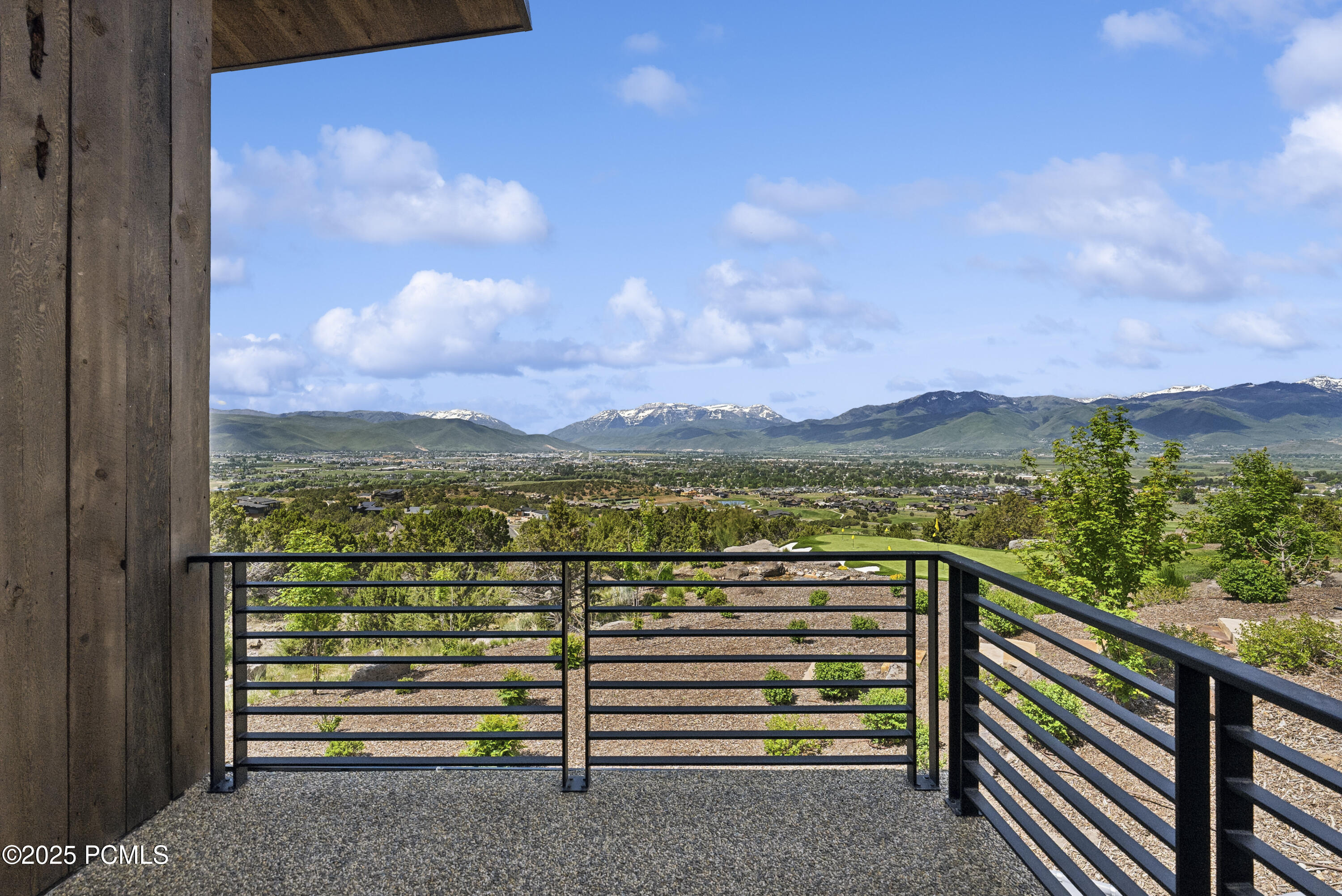 831 N Explorer Peak Drive