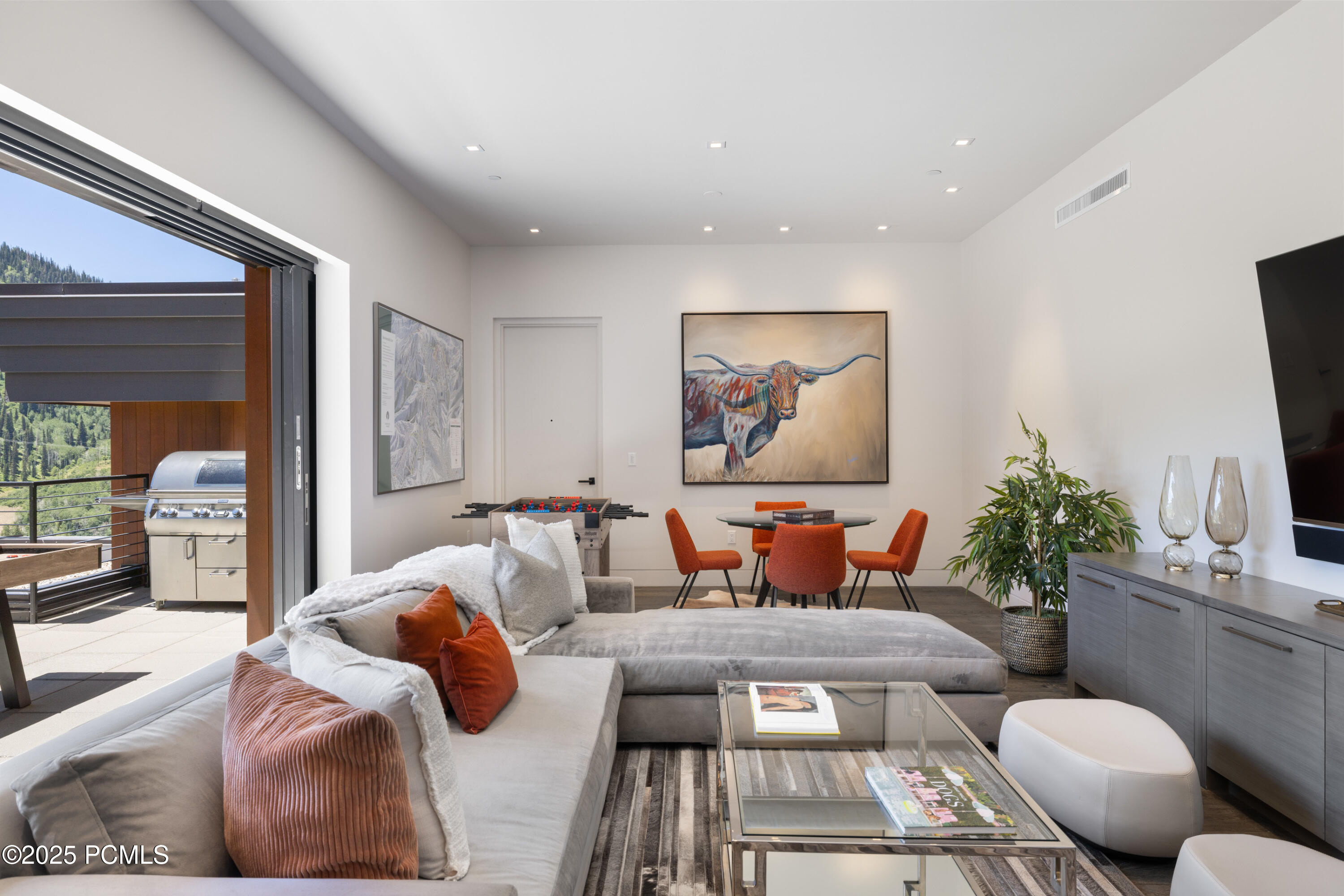 8910 Empire Club Drive, 603