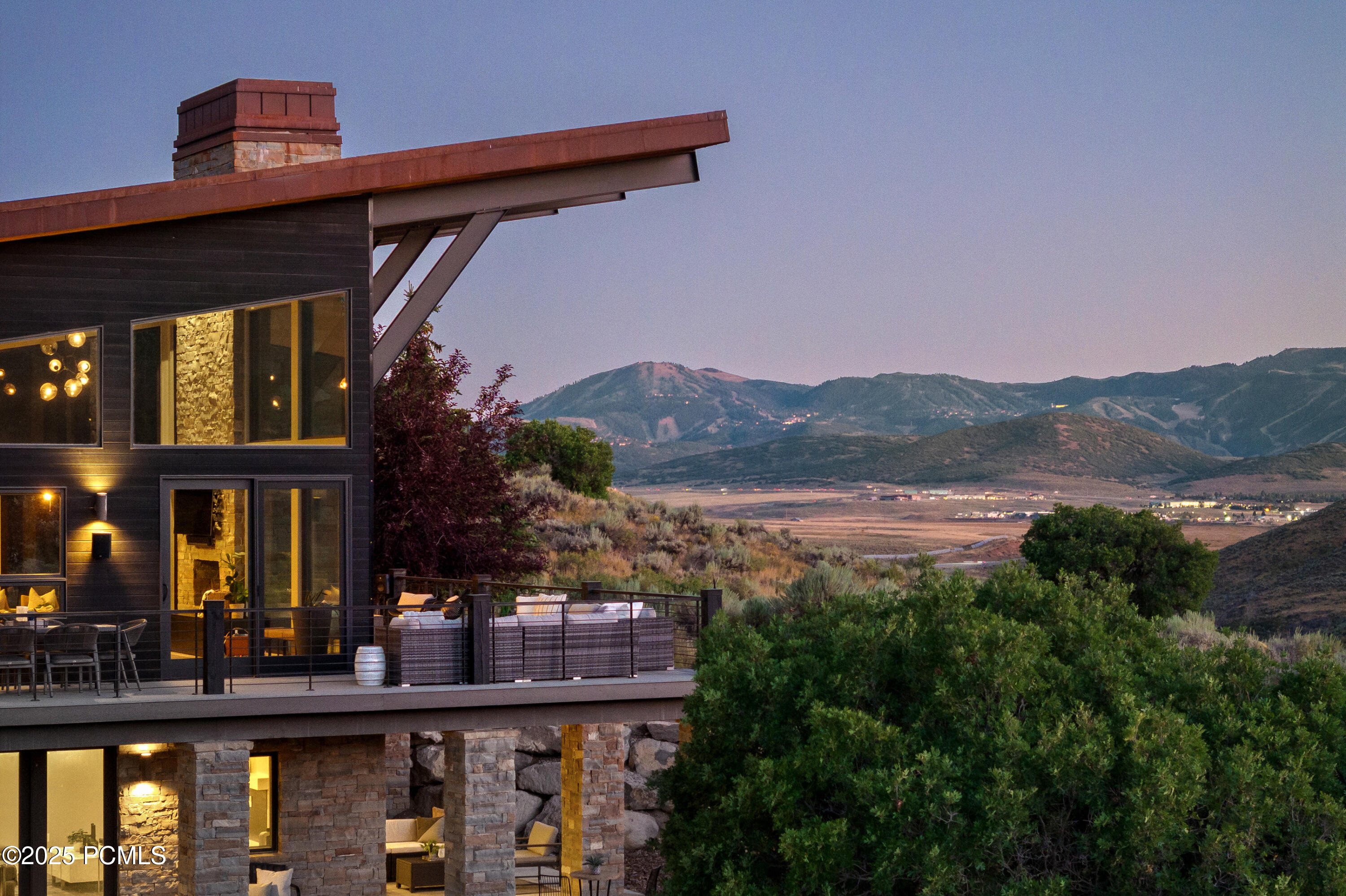 836 Canyon Gate Road