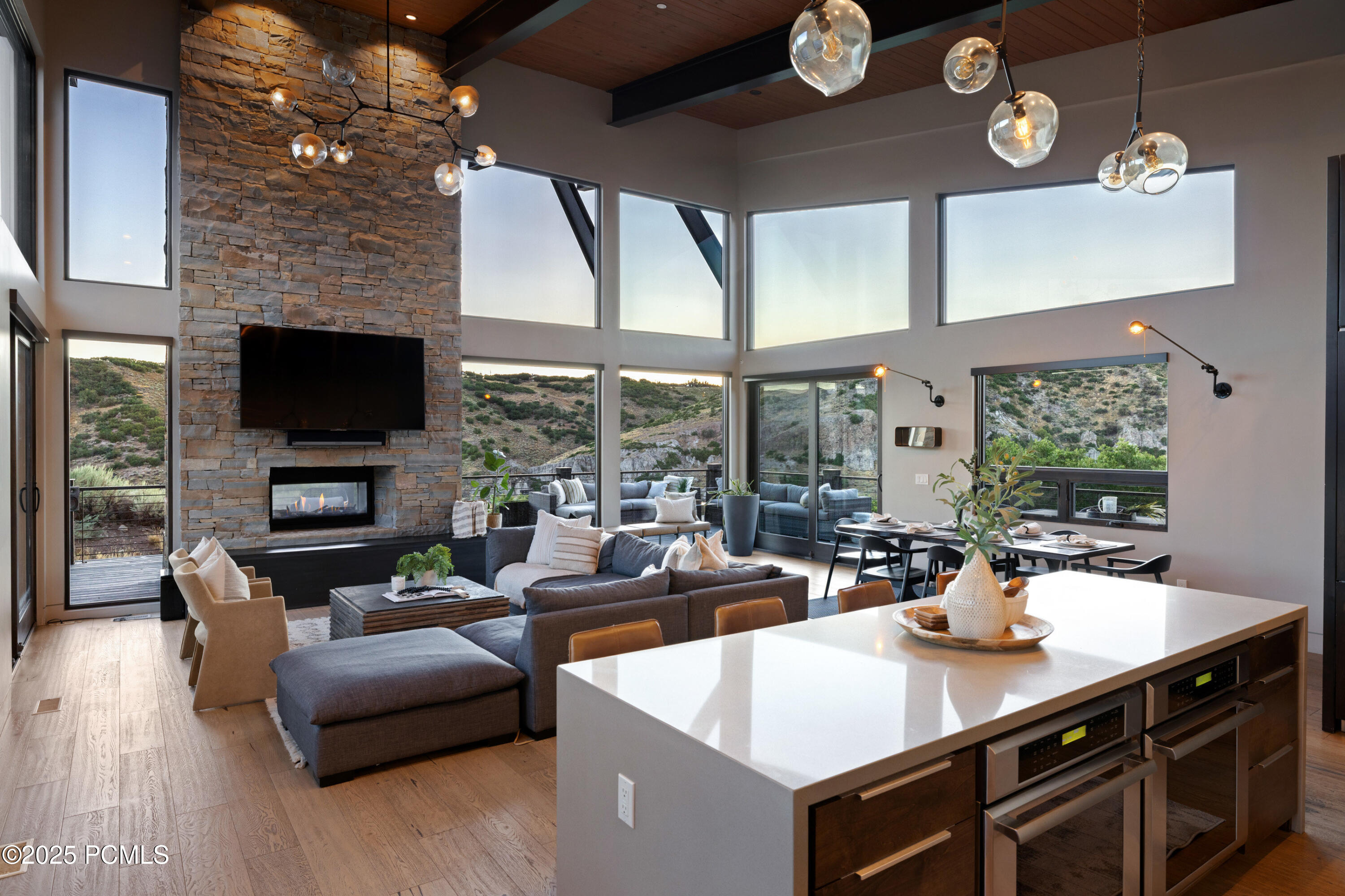 836 Canyon Gate Road