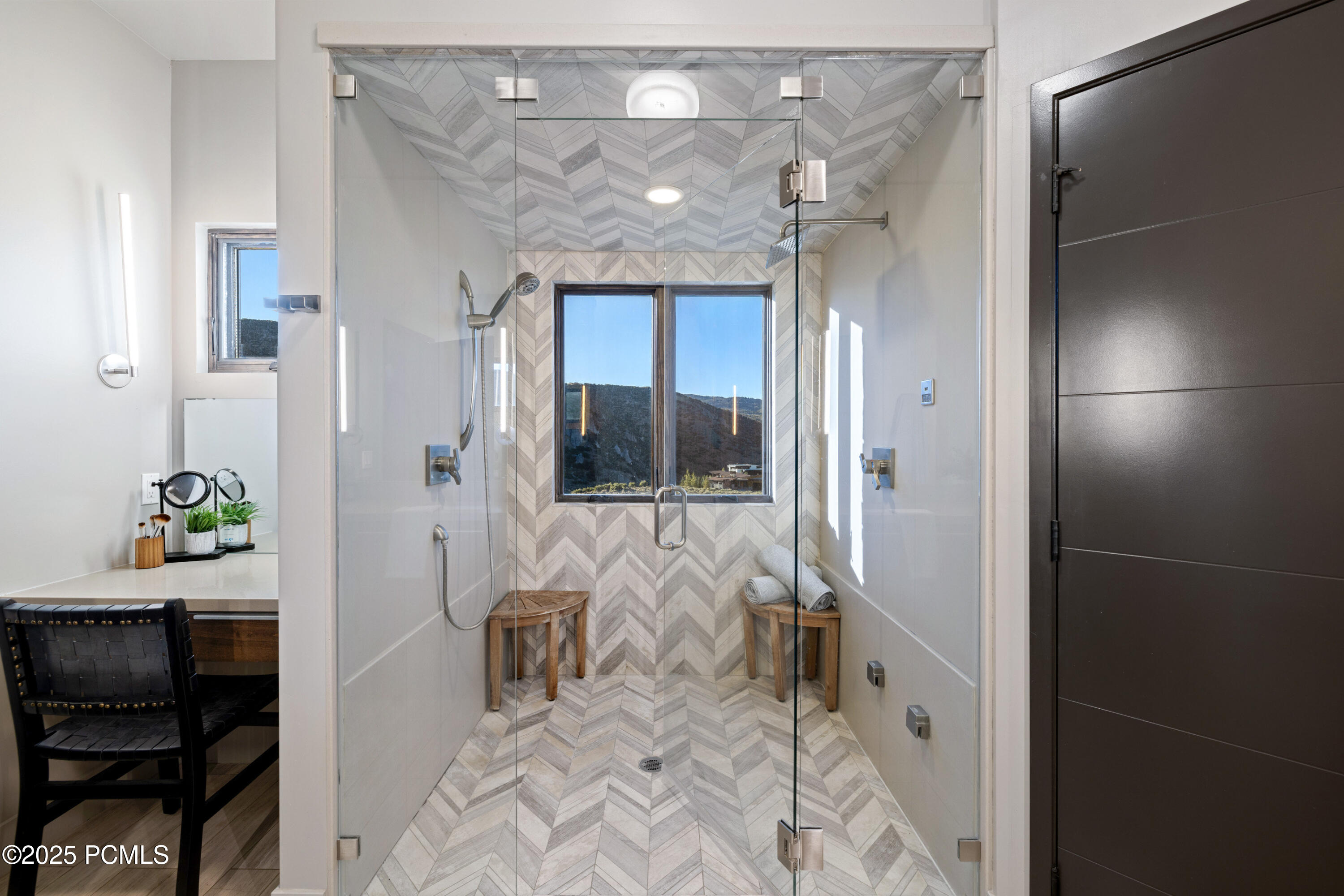 836 Canyon Gate Road