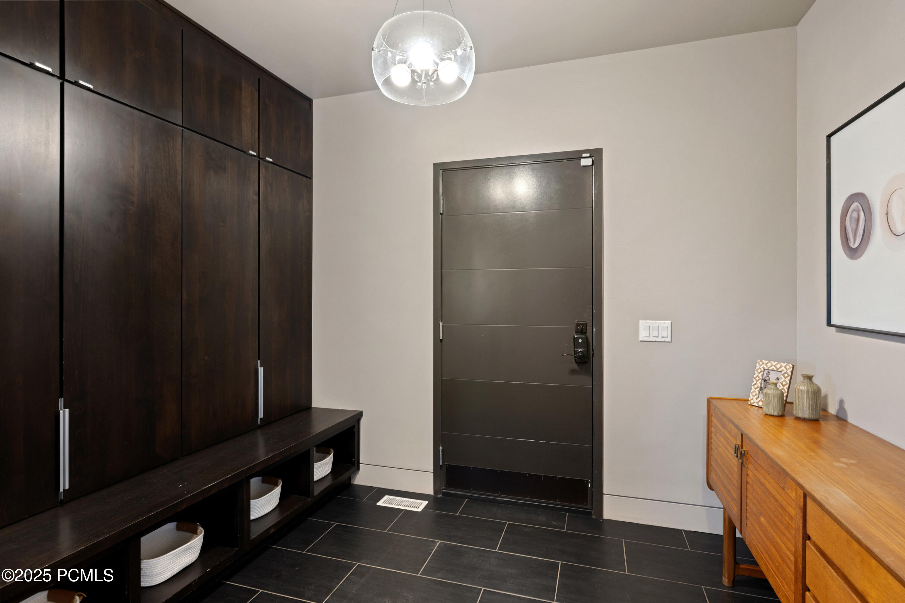 836 Canyon Gate Road