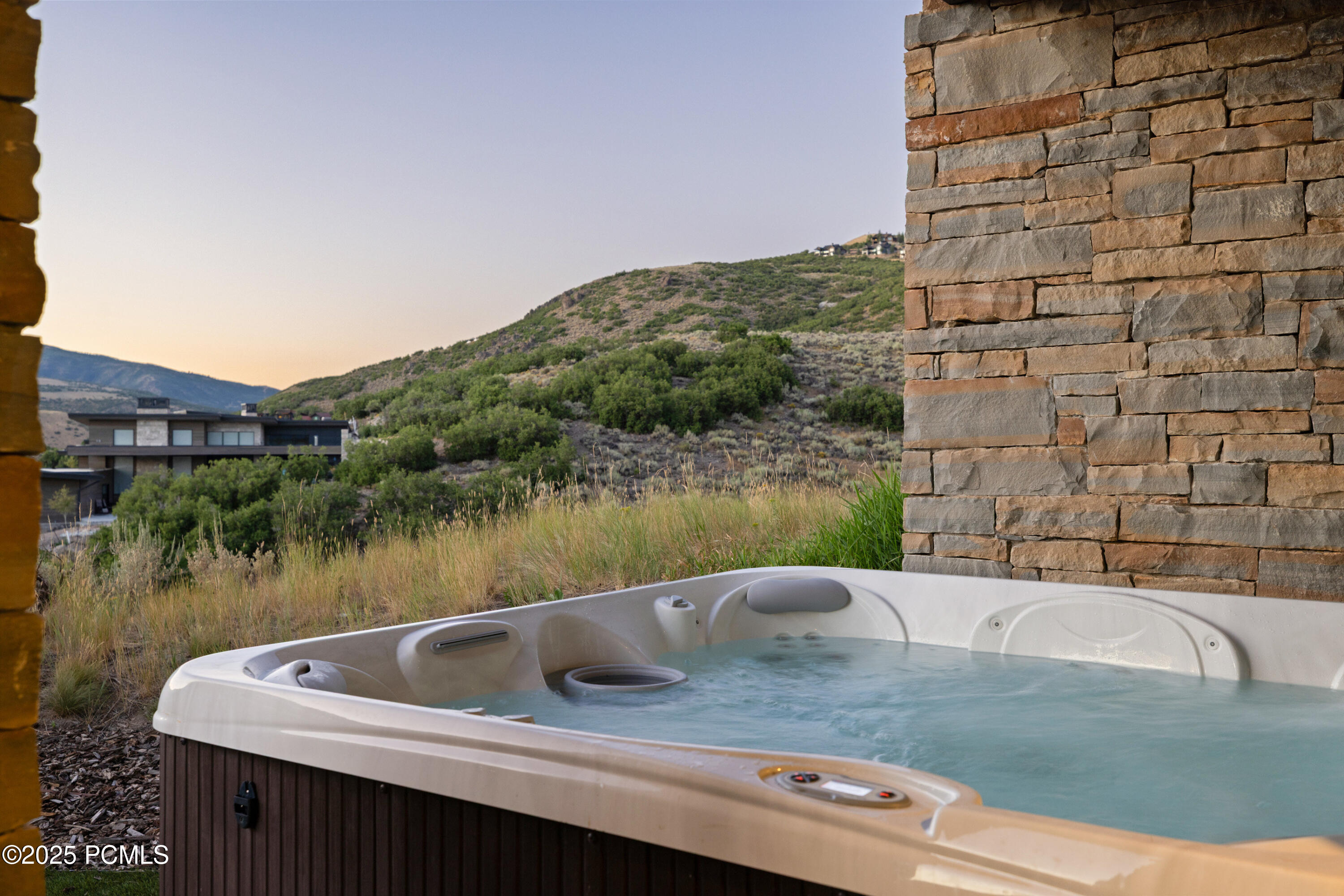 836 Canyon Gate Road