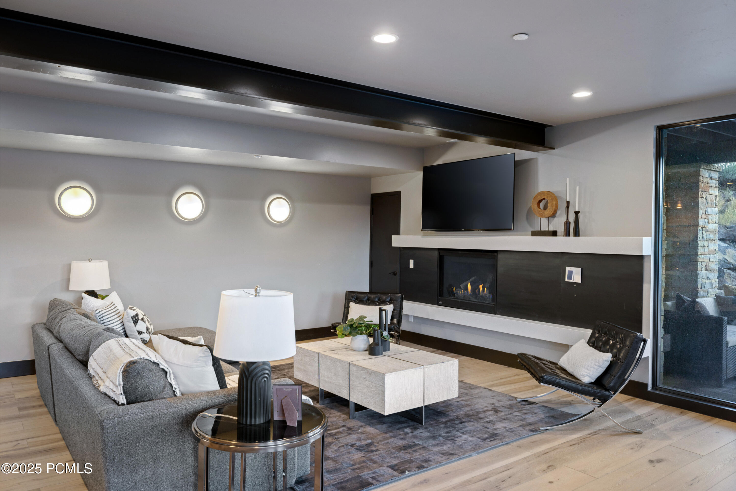 836 Canyon Gate Road