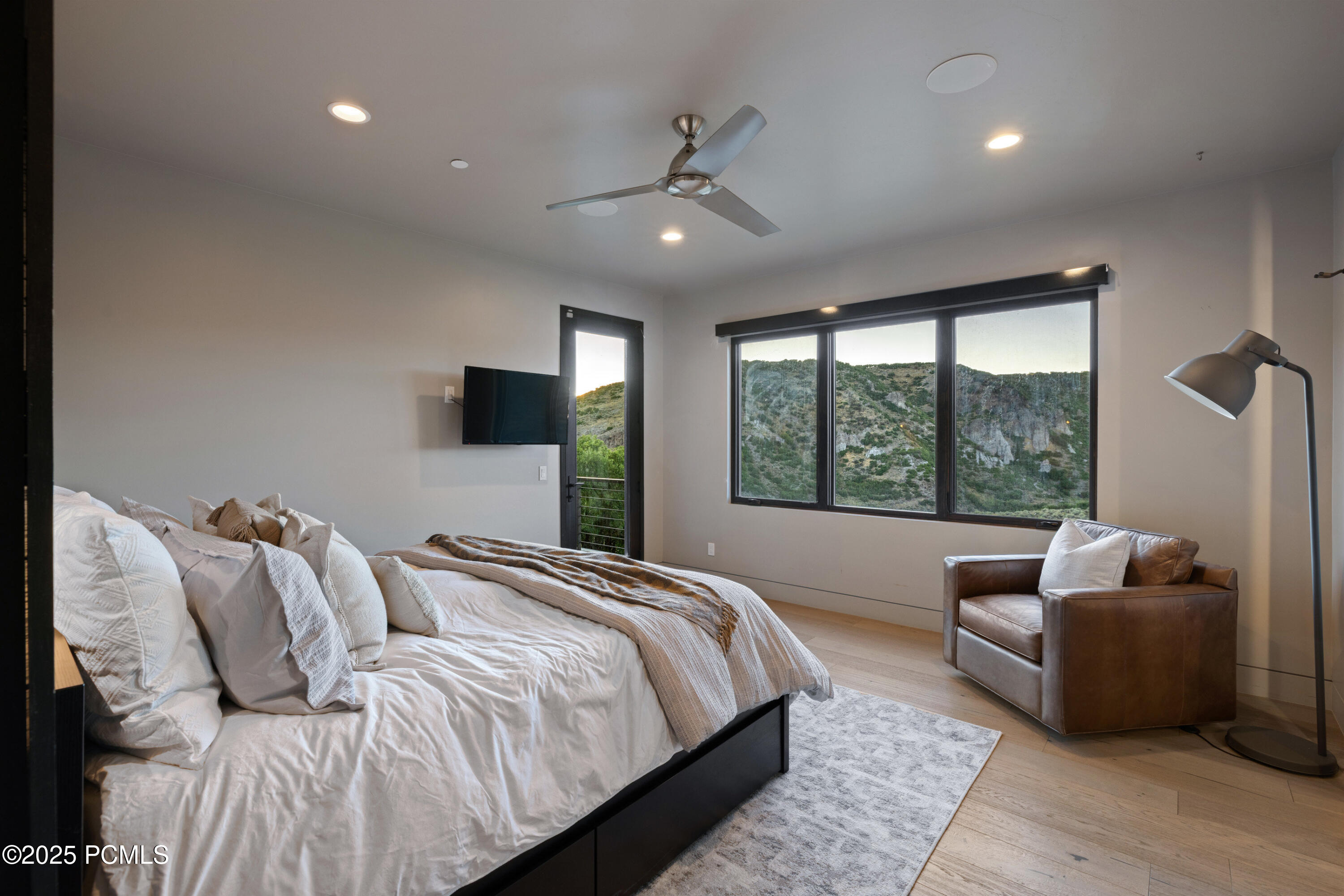 836 Canyon Gate Road