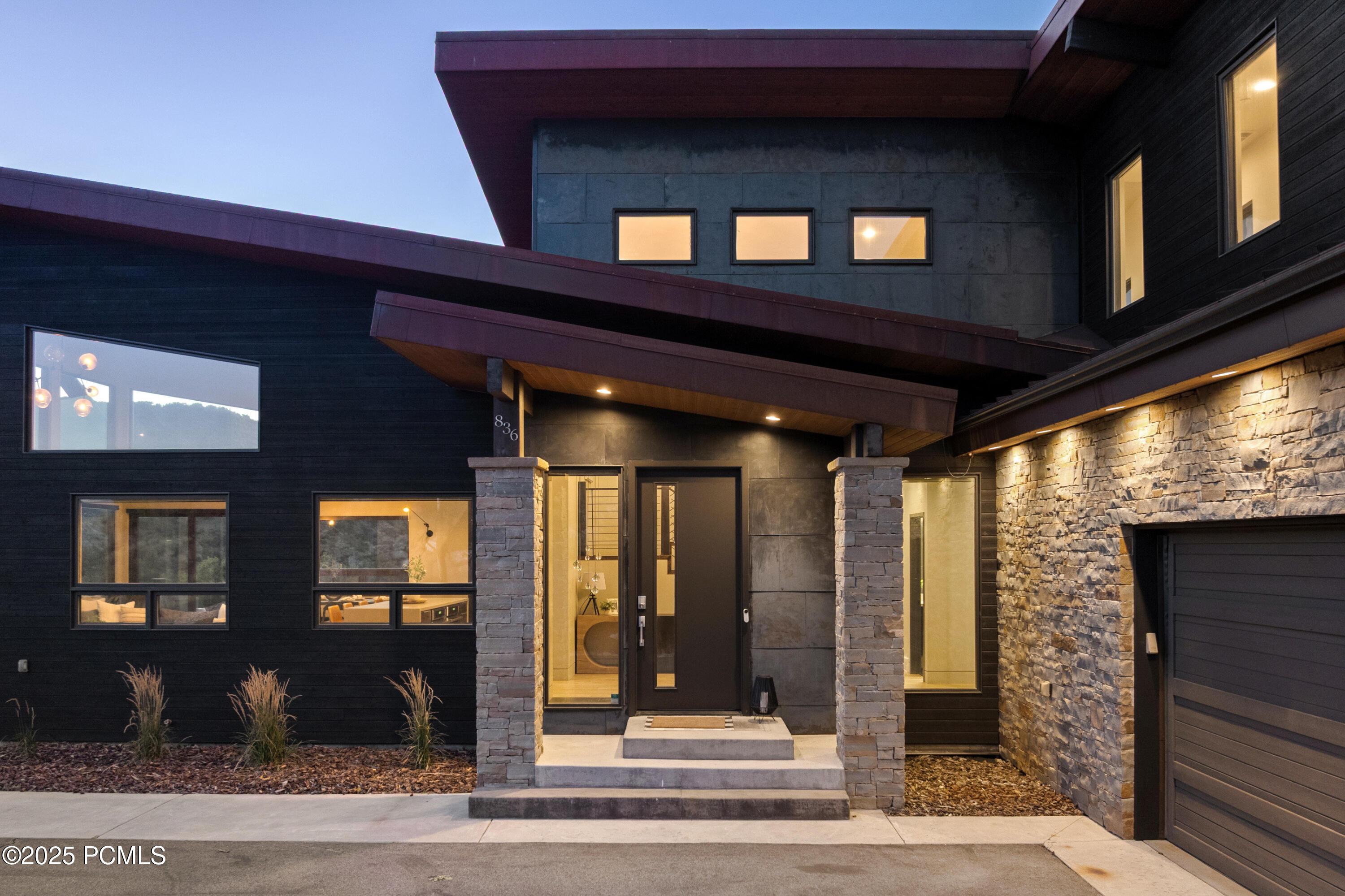 836 Canyon Gate Road