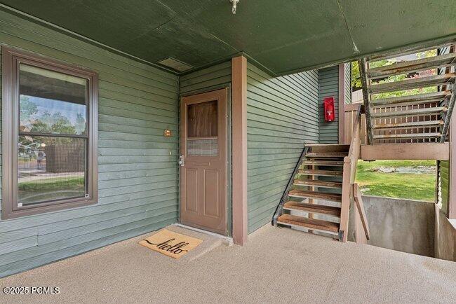 6851 N 2200 West 10g