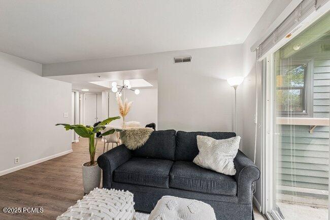 6851 N 2200 West 10g