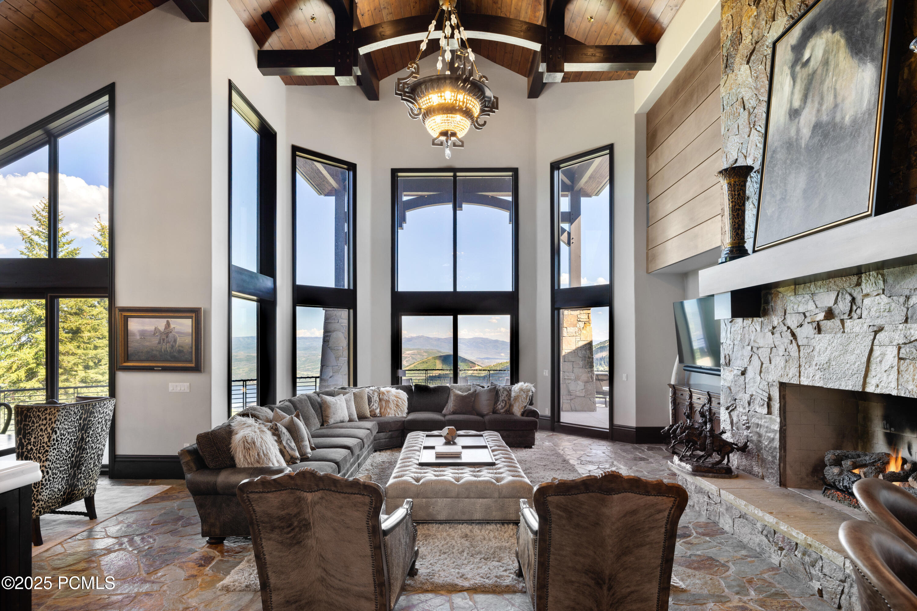 9985 Summit View Drive