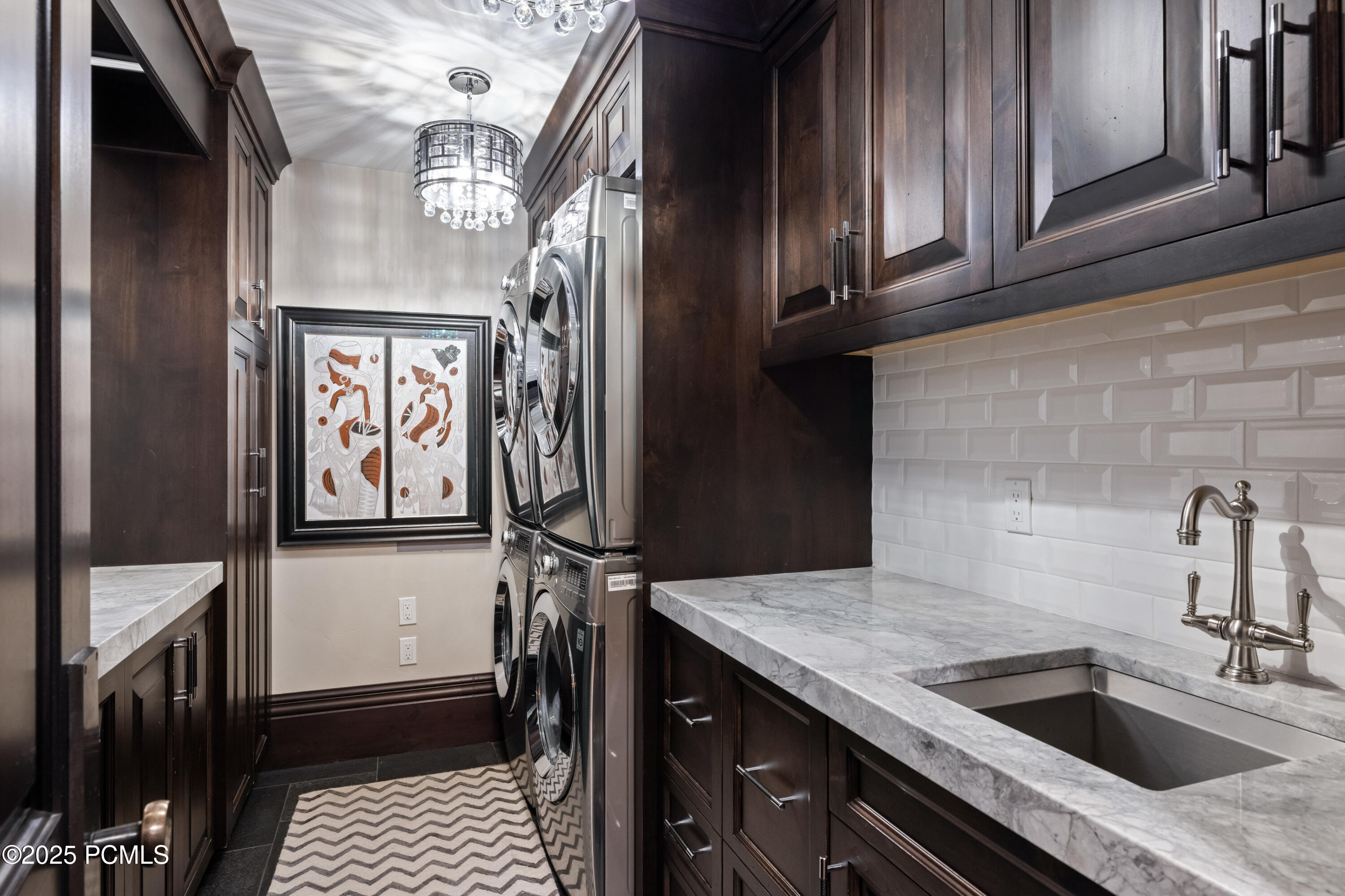 9985 Summit View Drive