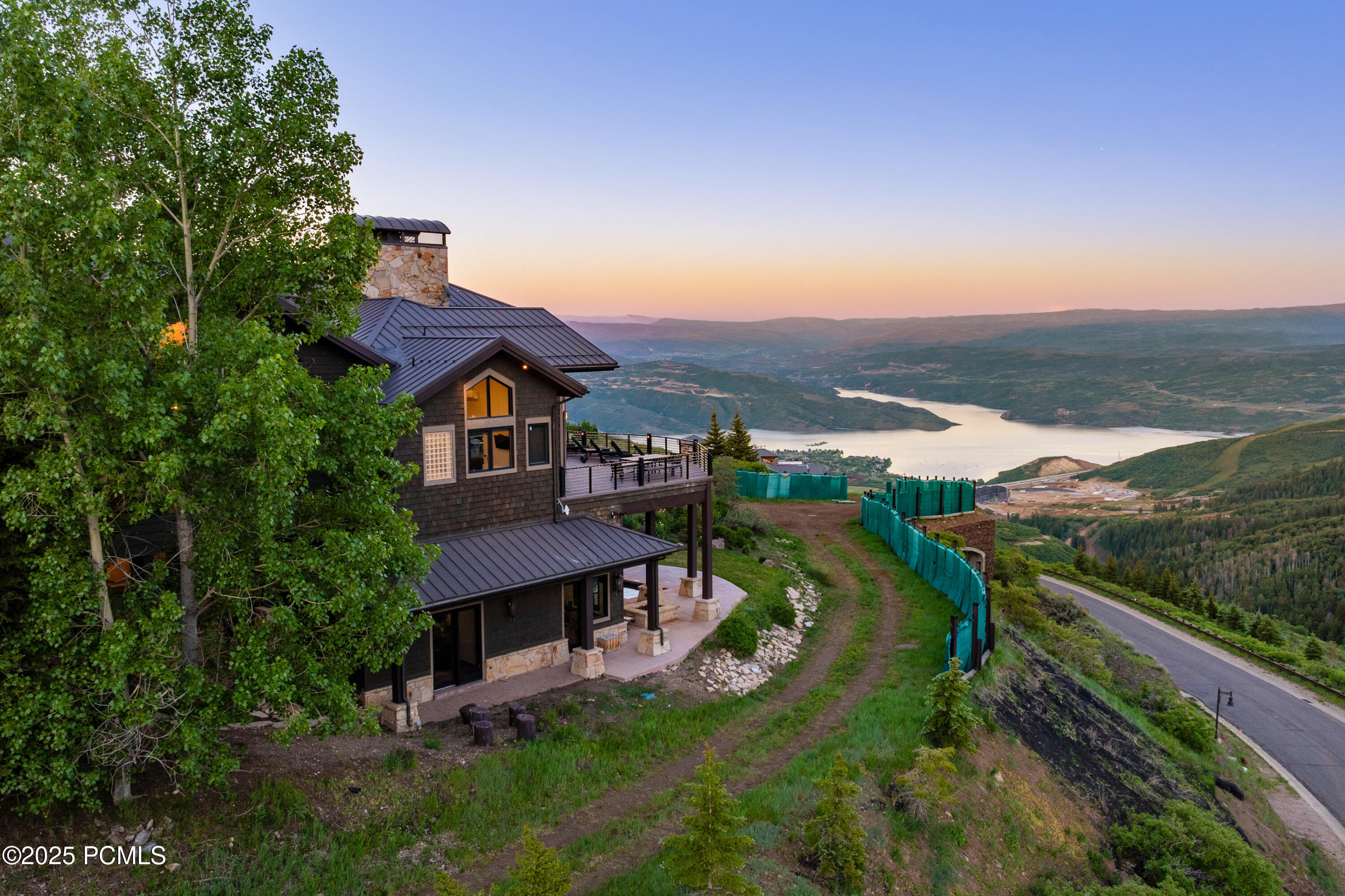 9985 Summit View Drive