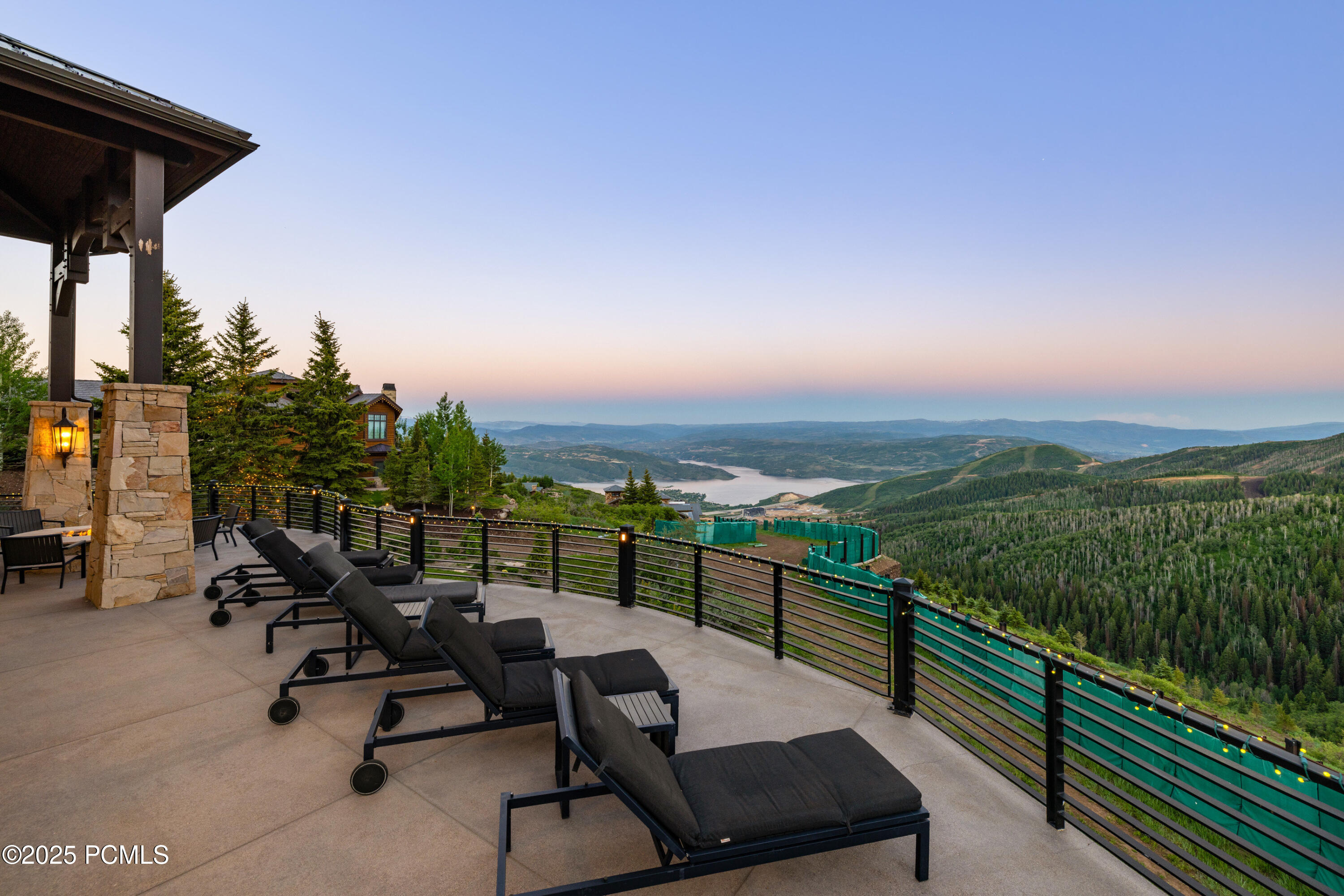 9985 Summit View Drive