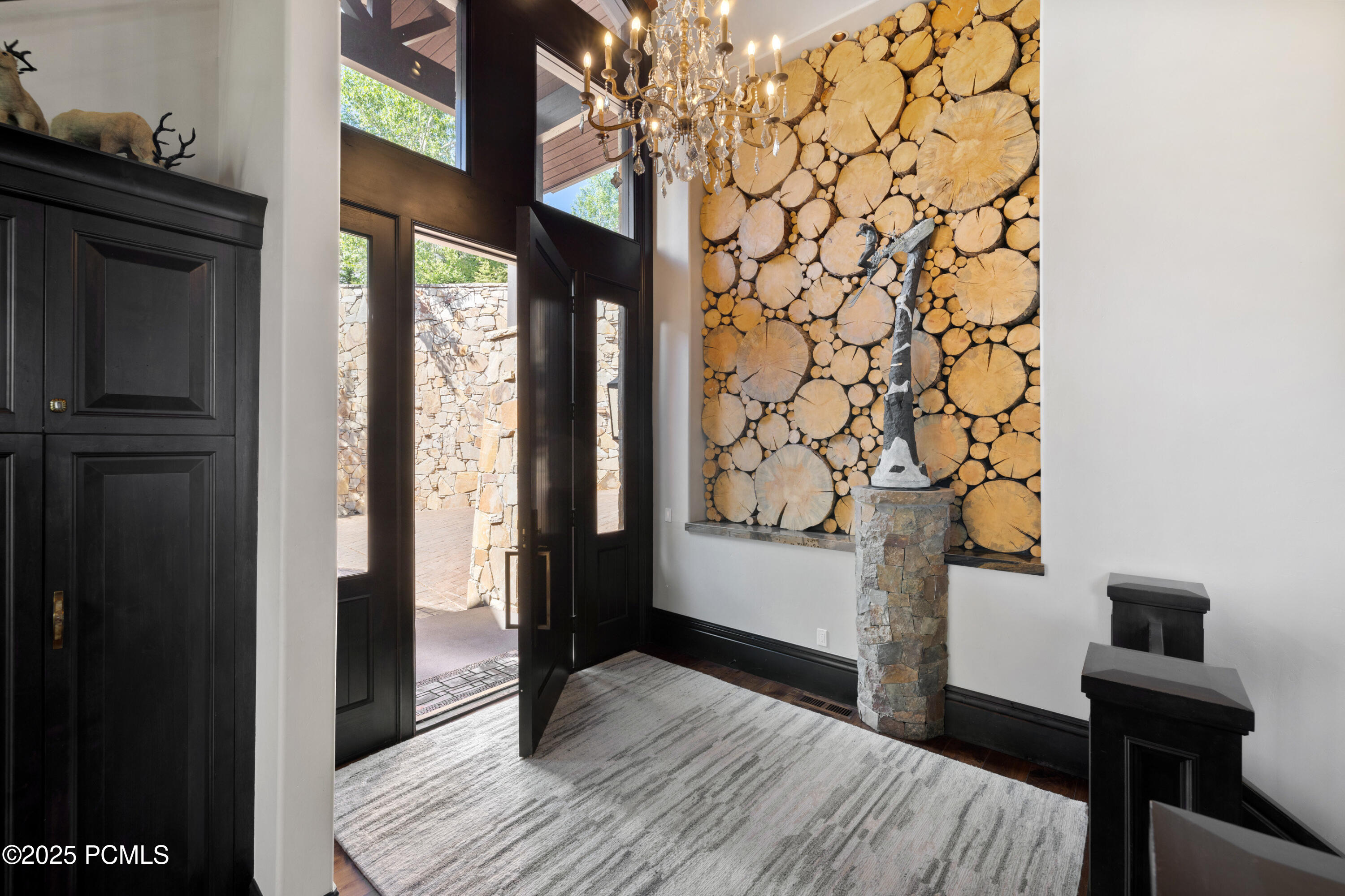 9985 Summit View Drive