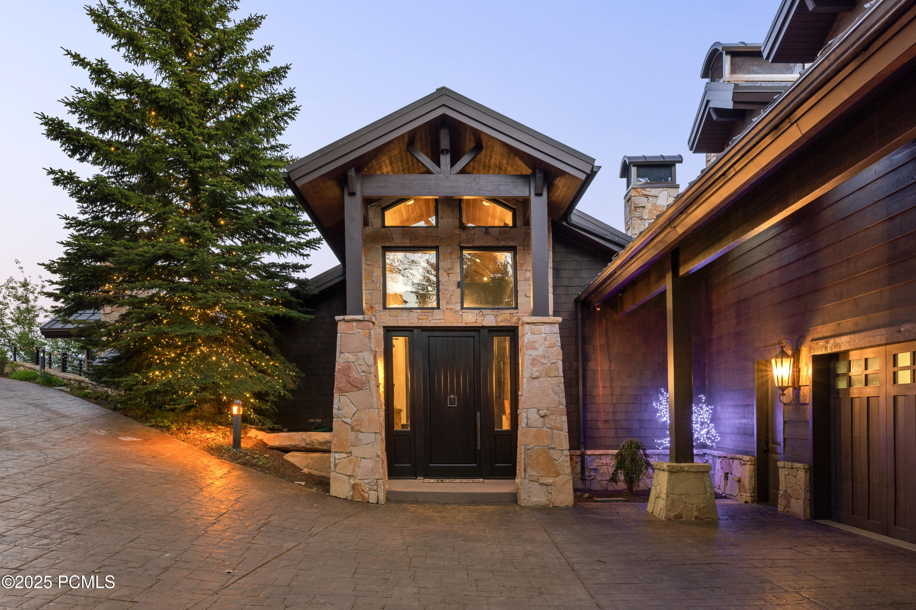 9985 Summit View Drive