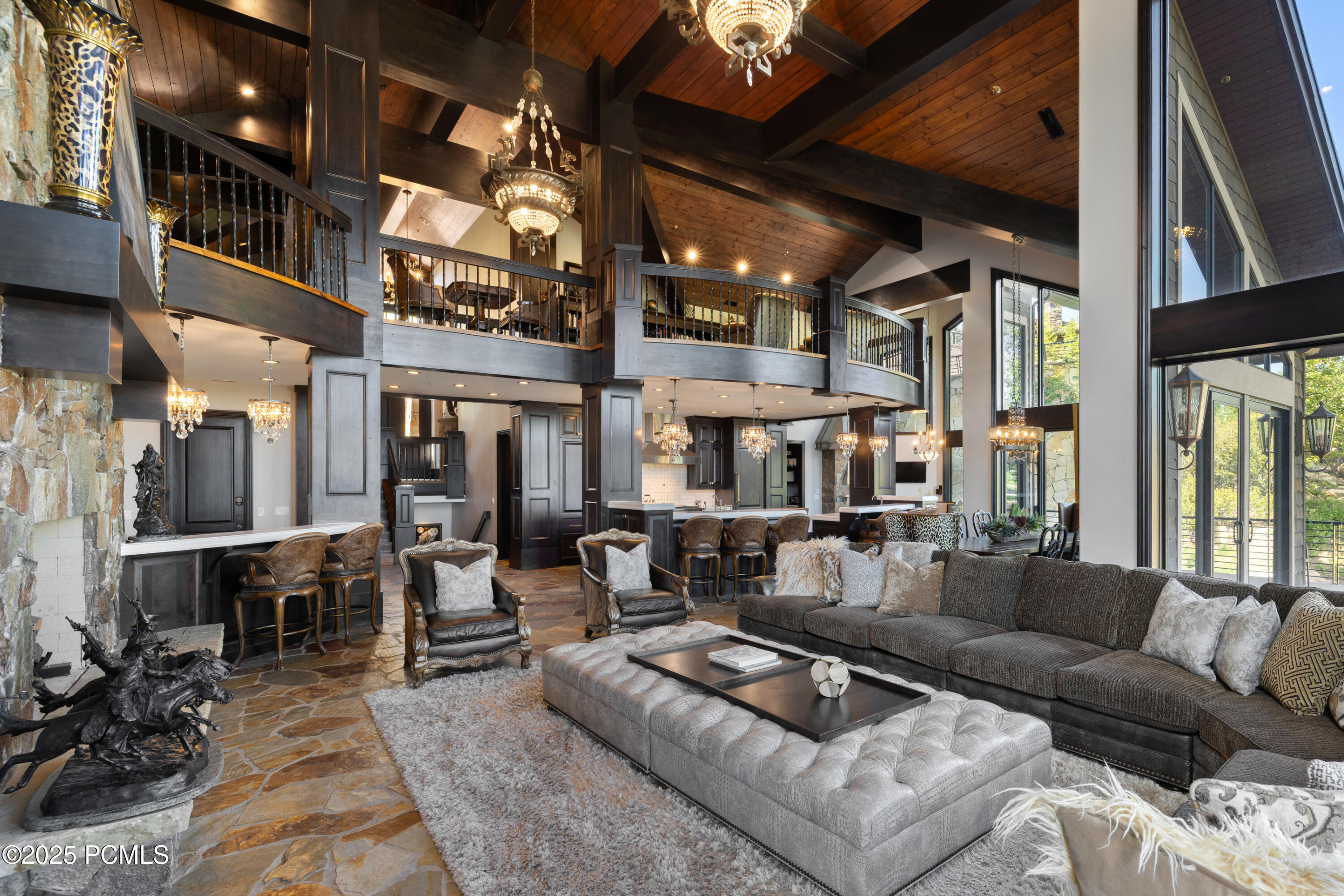 9985 Summit View Drive