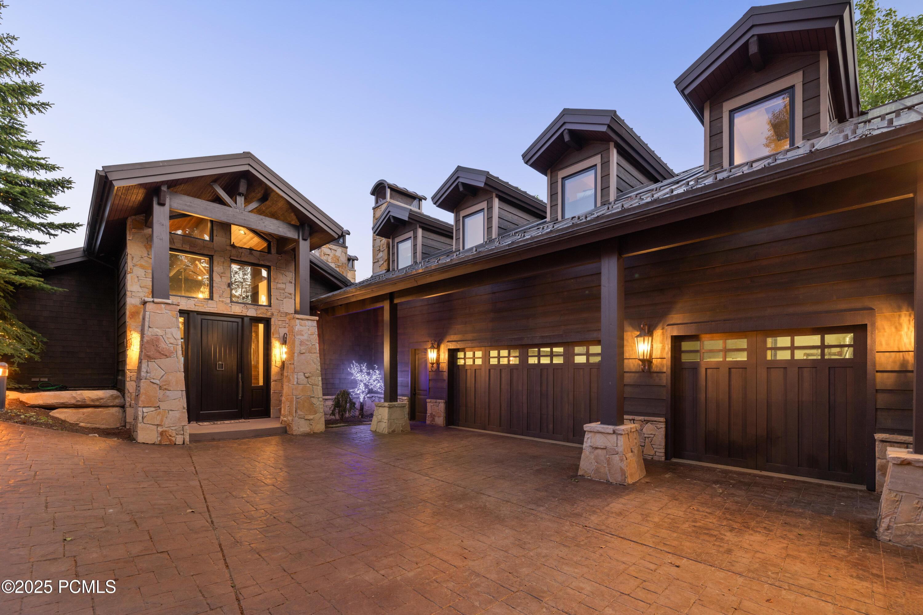 9985 Summit View Drive