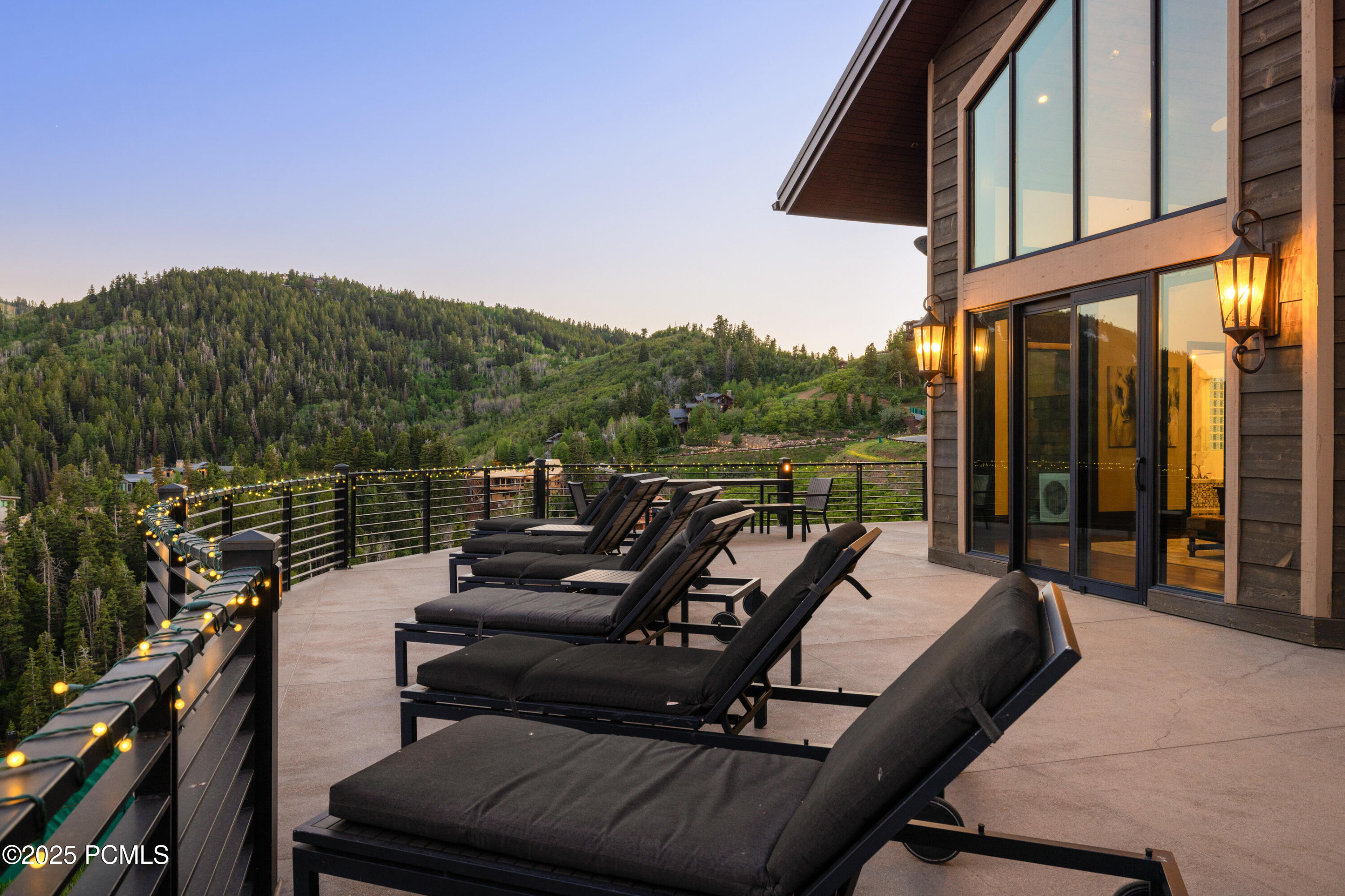 9985 Summit View Drive