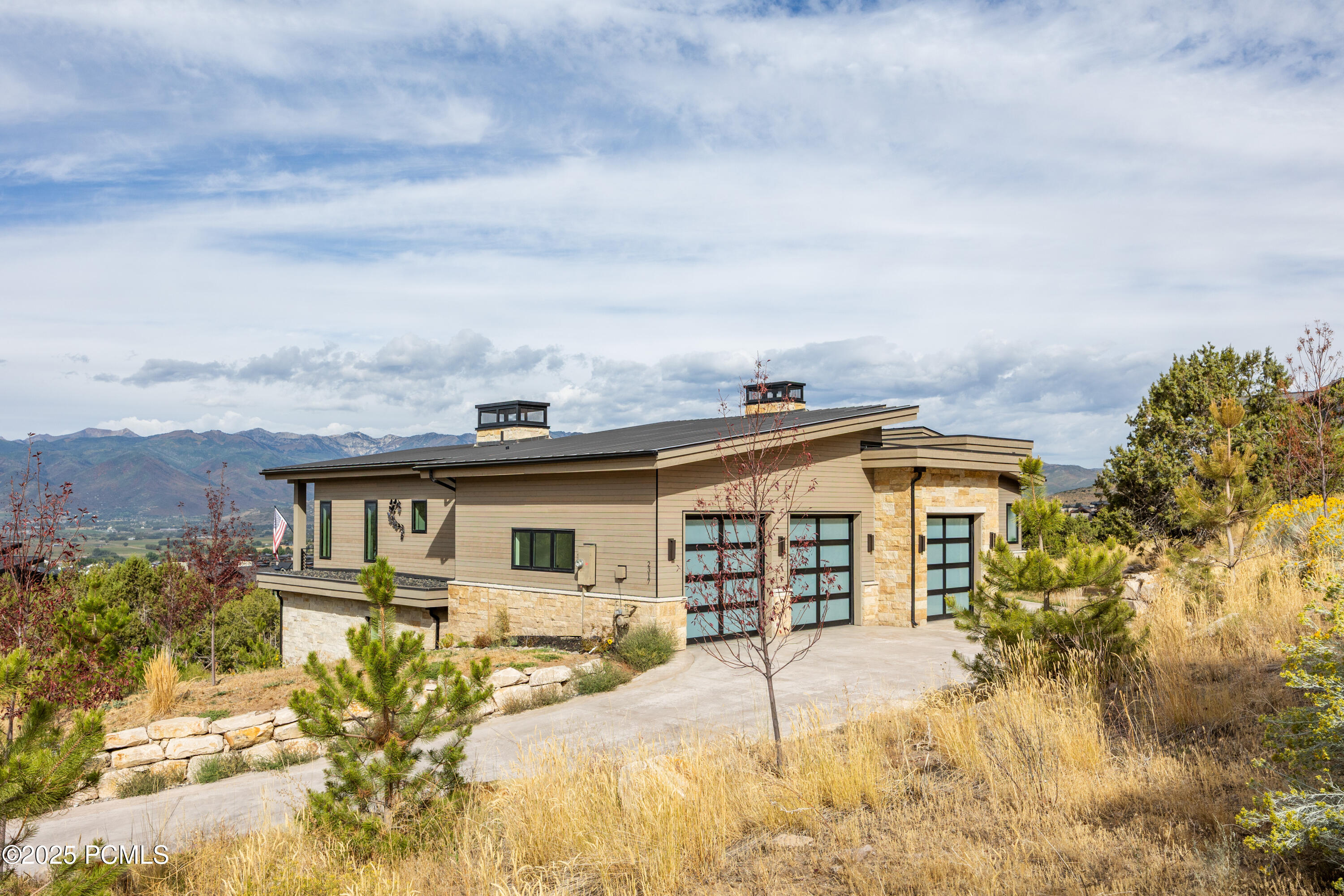 2317 E Red Knob Way