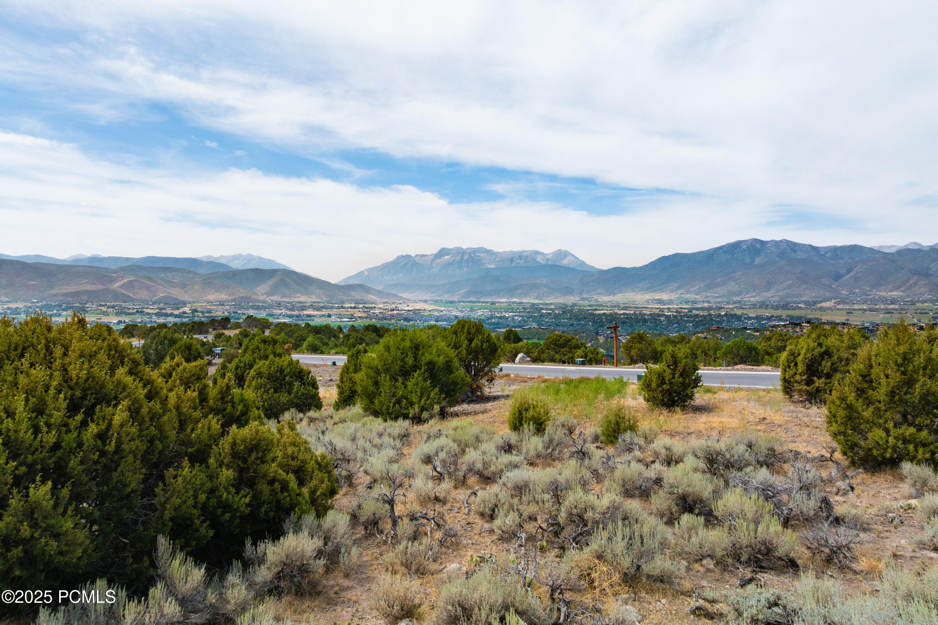 3304 E Red Knob Way, 878