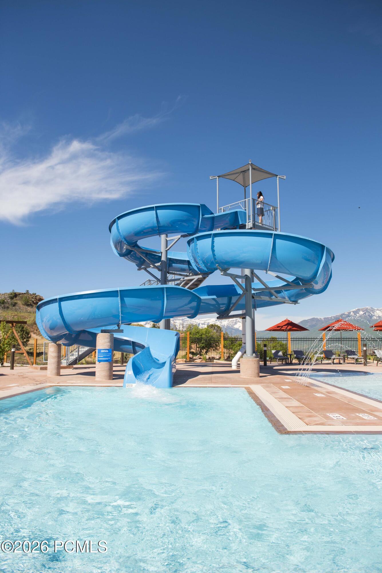 3304 E Red Knob Way, 878