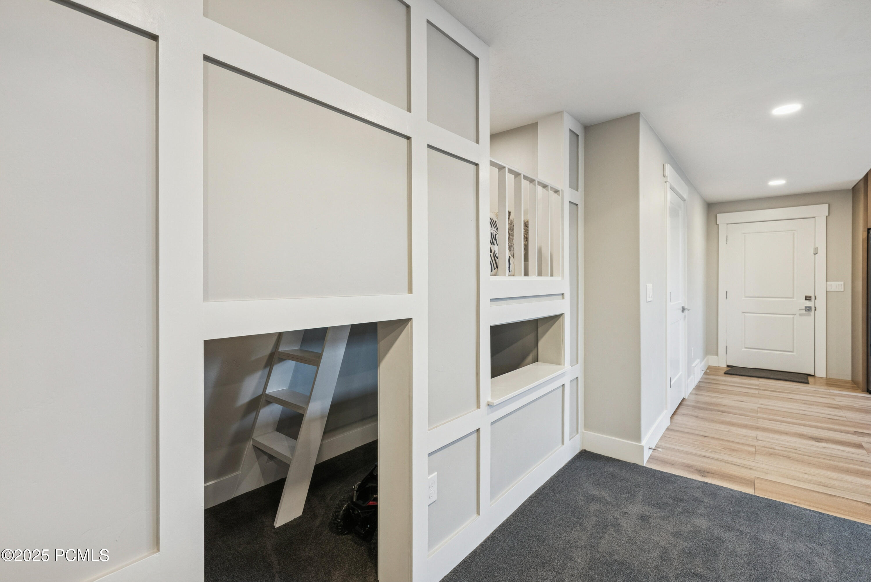 2626 W Midas Side Way