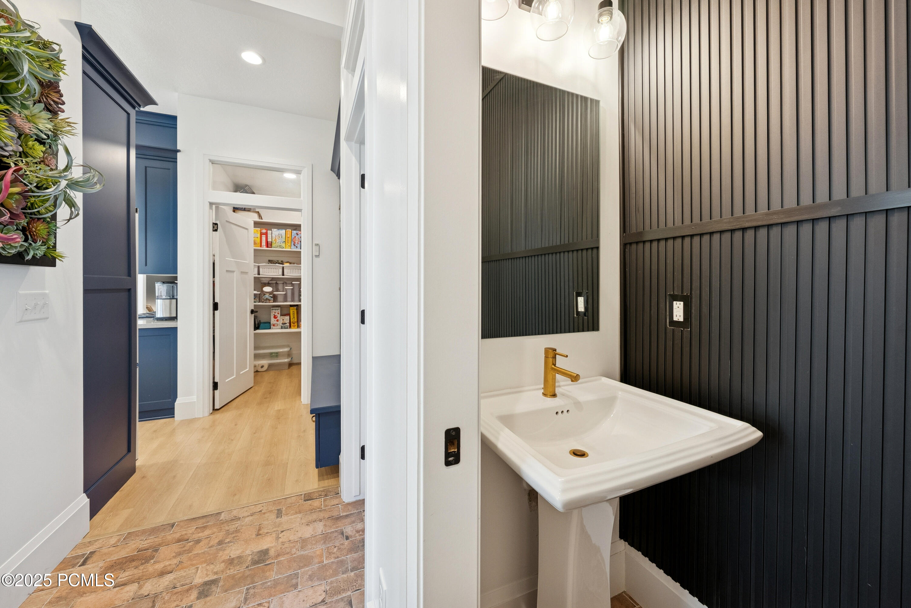 10888 S Lake Island Drive, 166