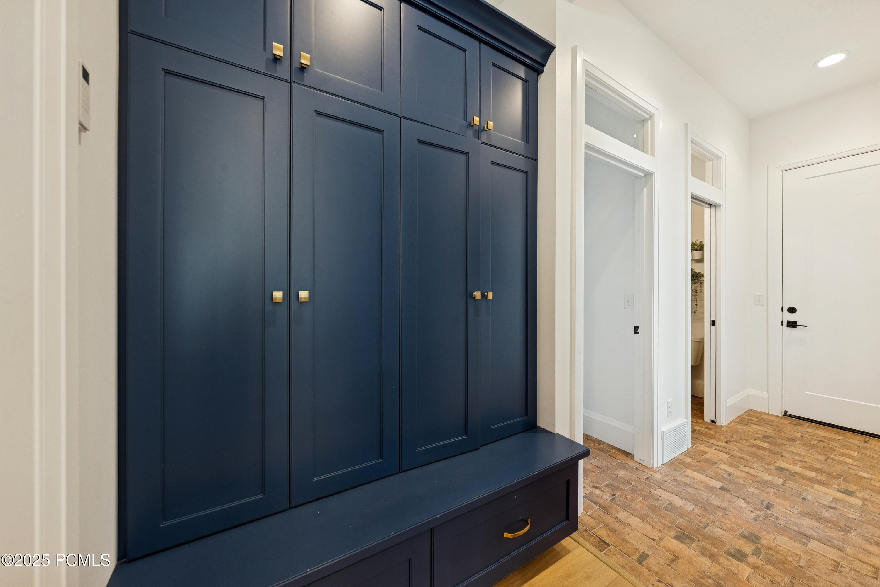 10888 S Lake Island Drive, 166