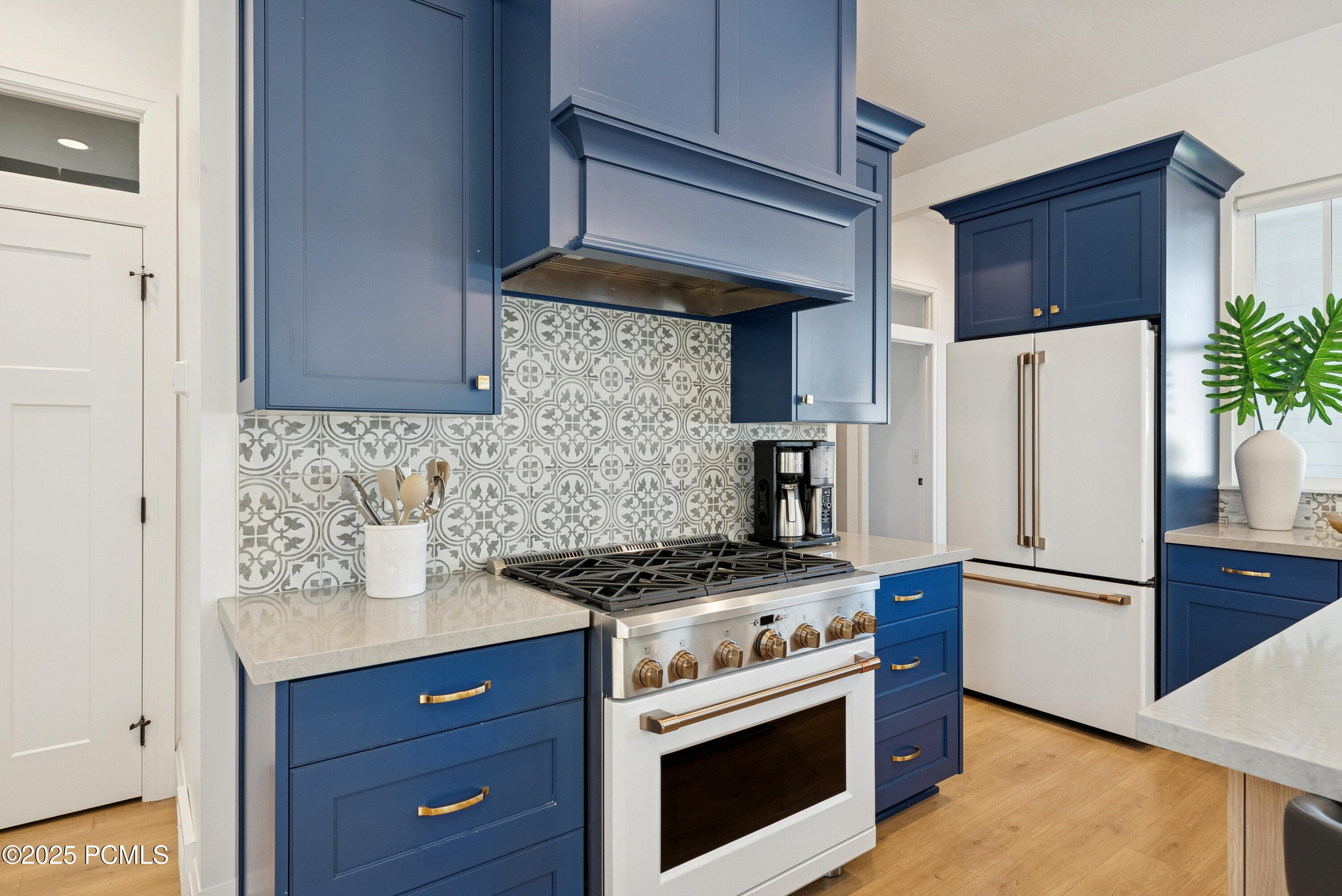 10888 S Lake Island Drive, 166