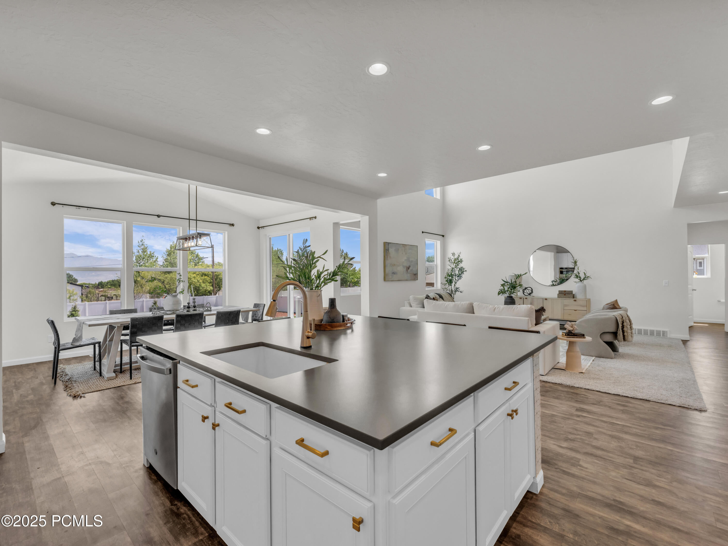 13249 S Shearing Cove