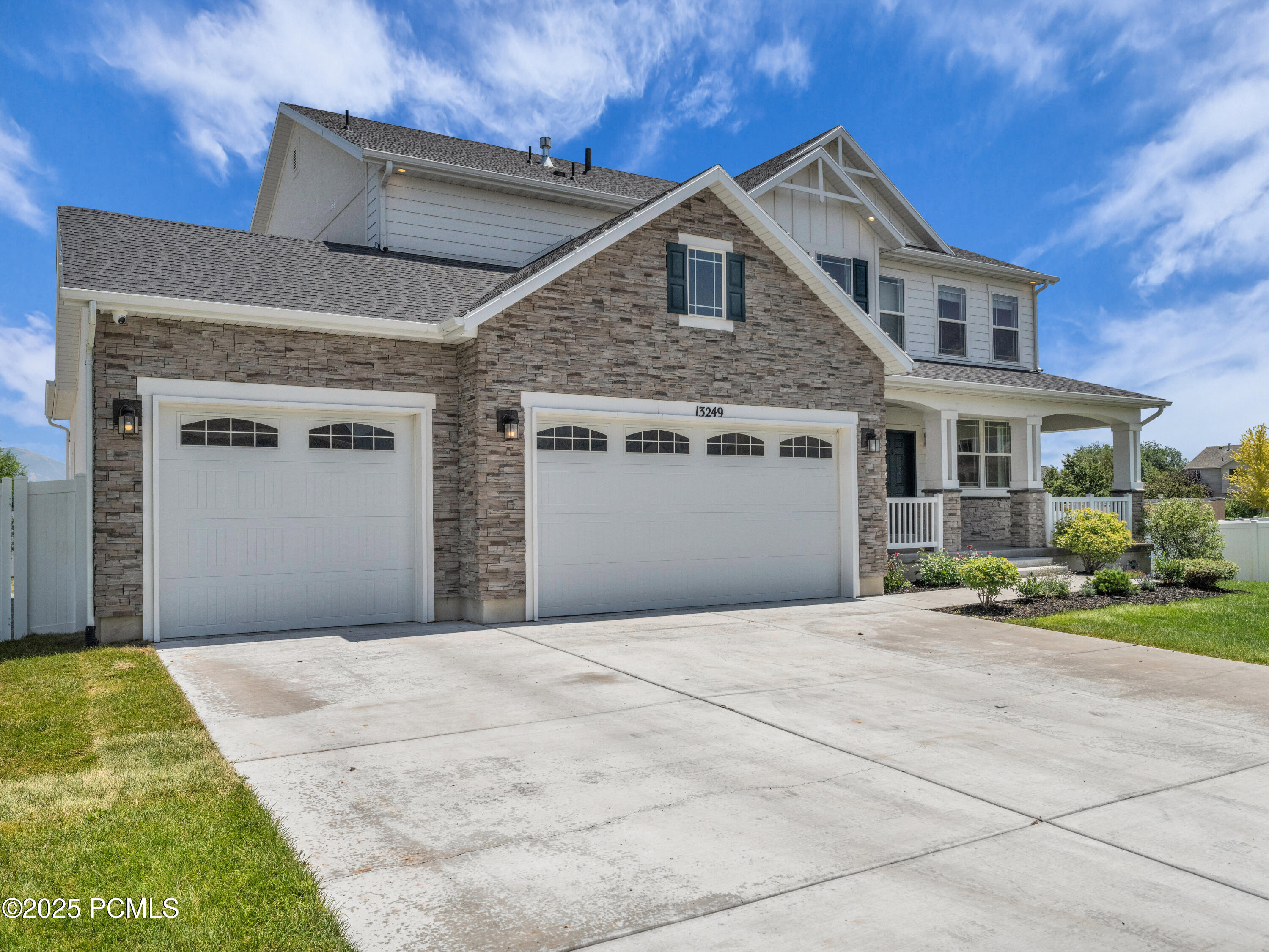 13249 S Shearing Cove