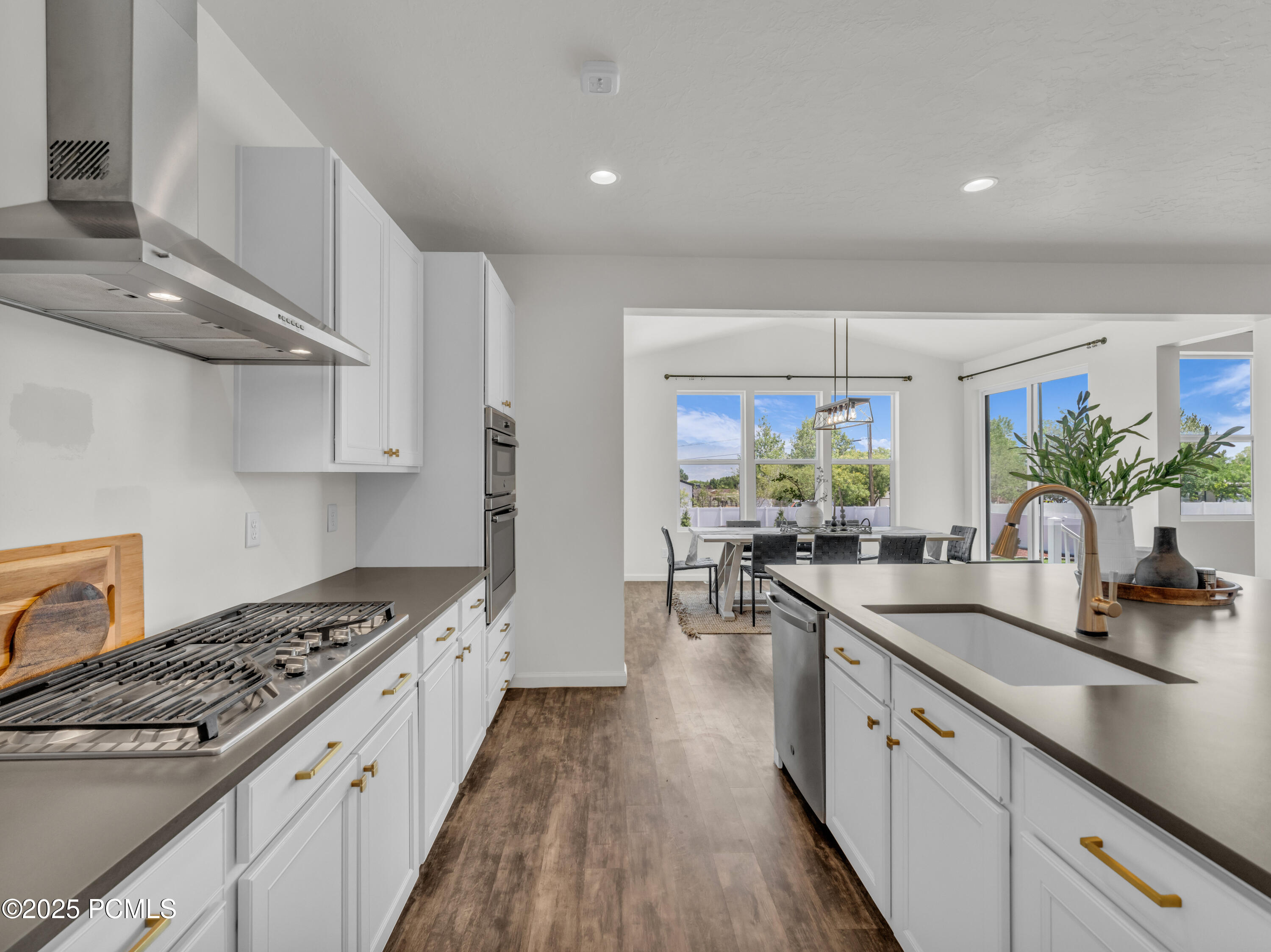 13249 S Shearing Cove