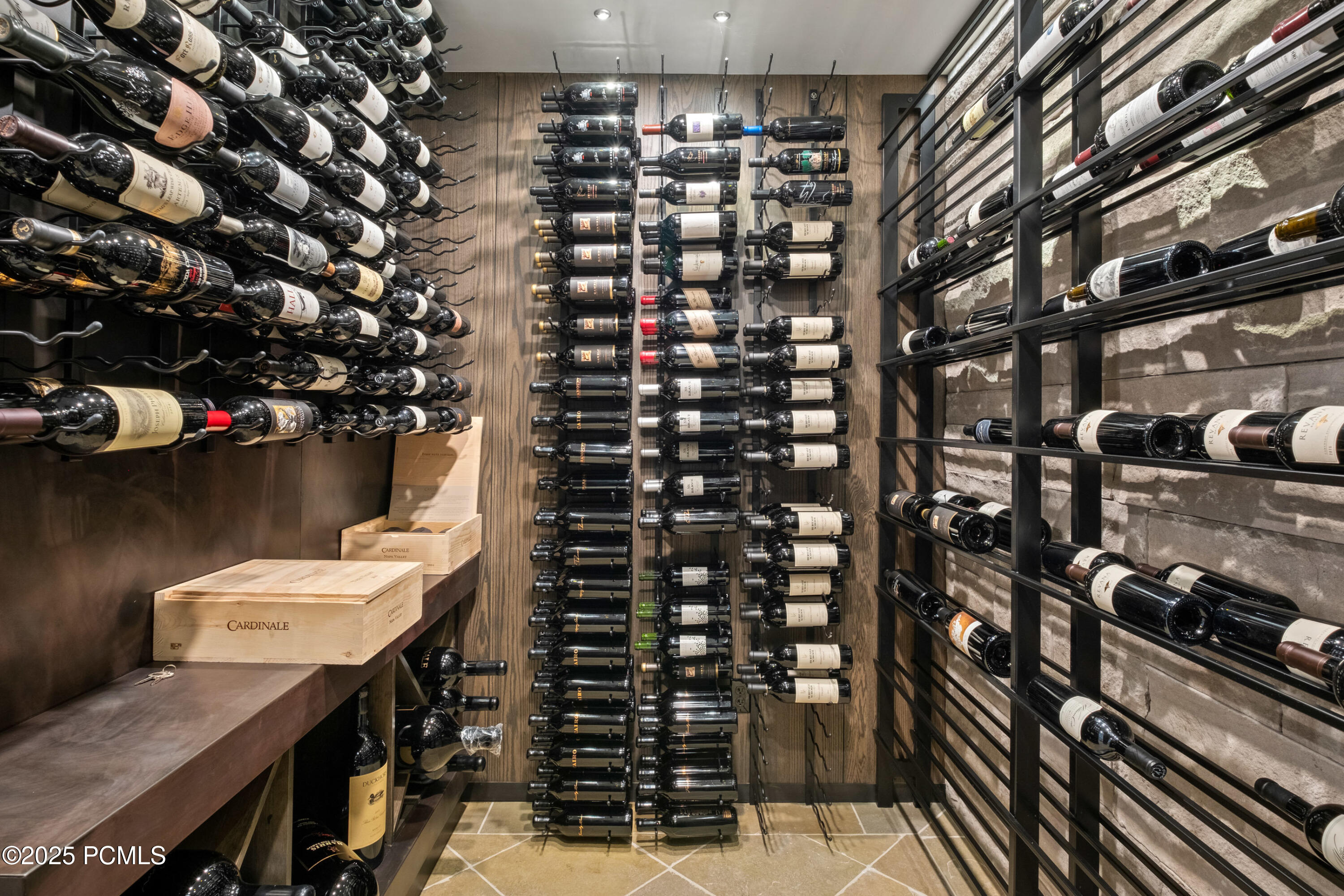 685 Hollyhock Street