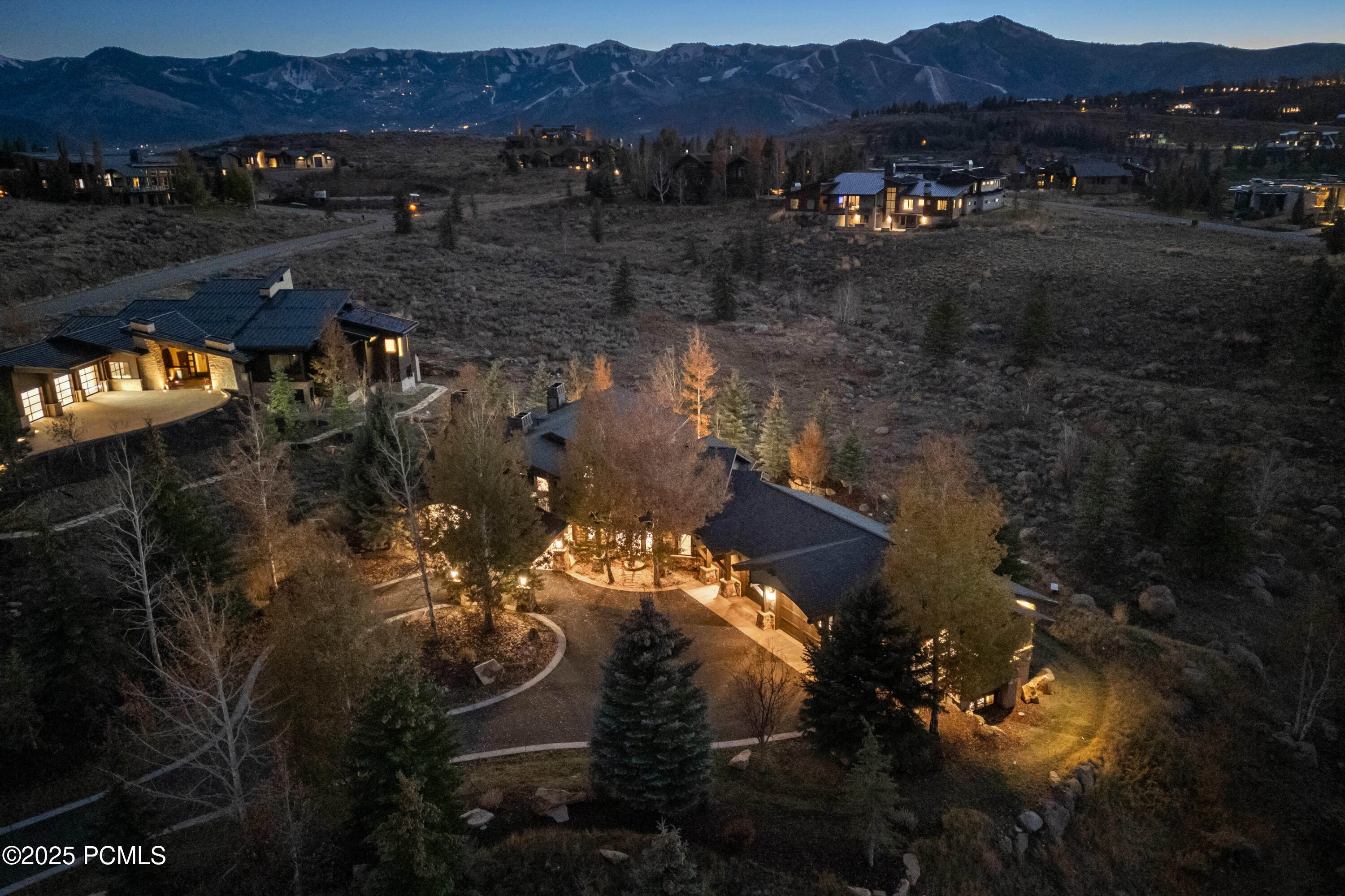 685 Hollyhock Street