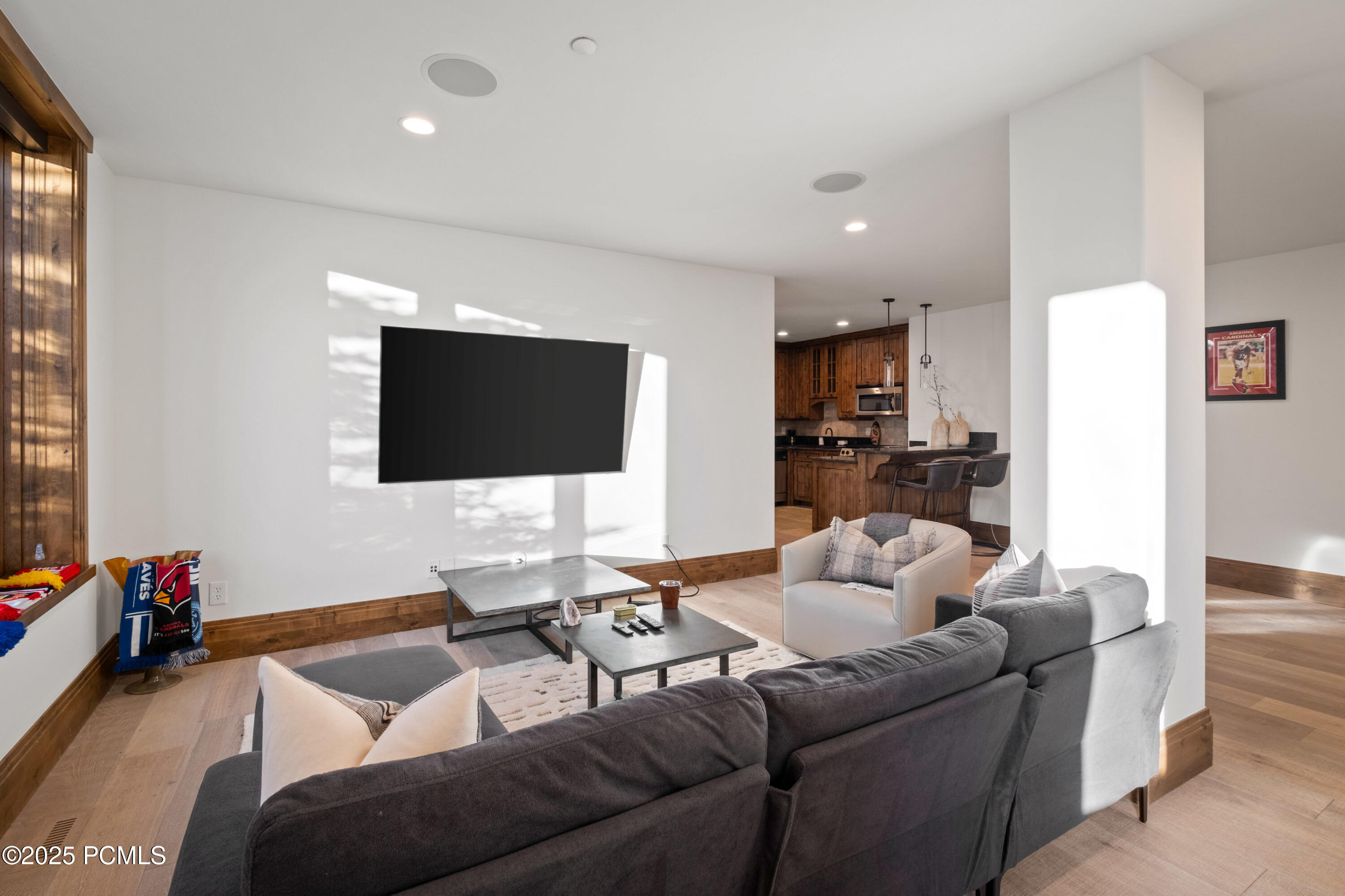 685 Hollyhock Street