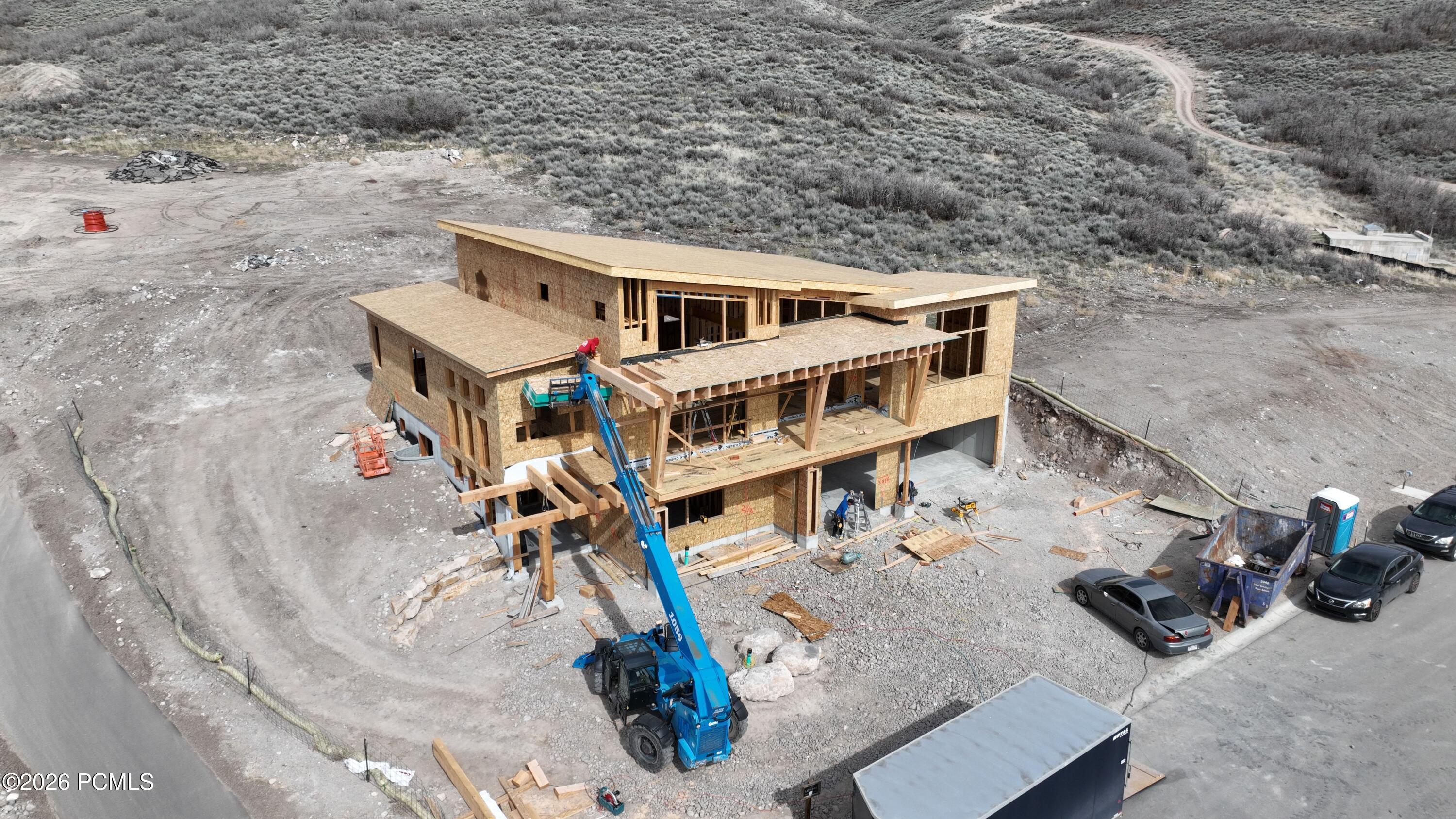 1221 E Coyote View Circle