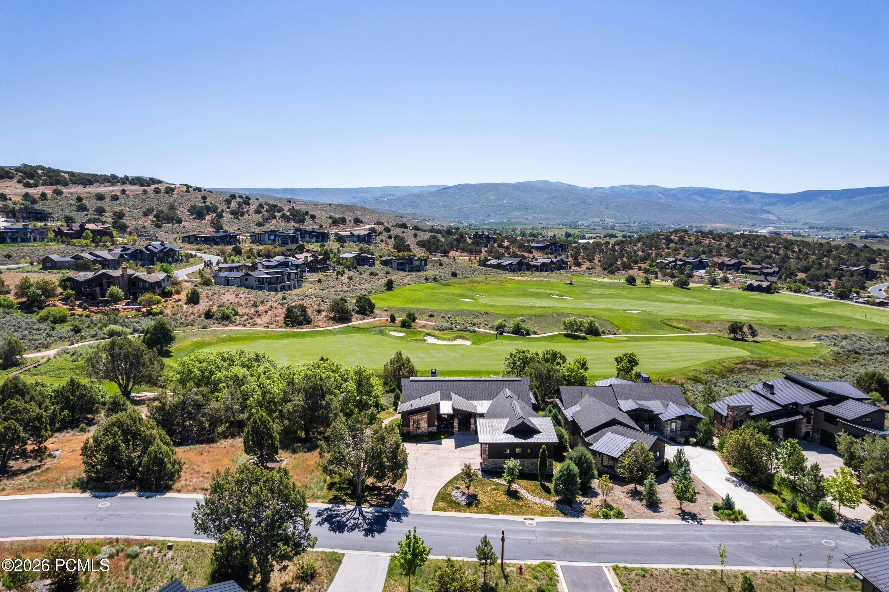 686 N Red Mountain Court